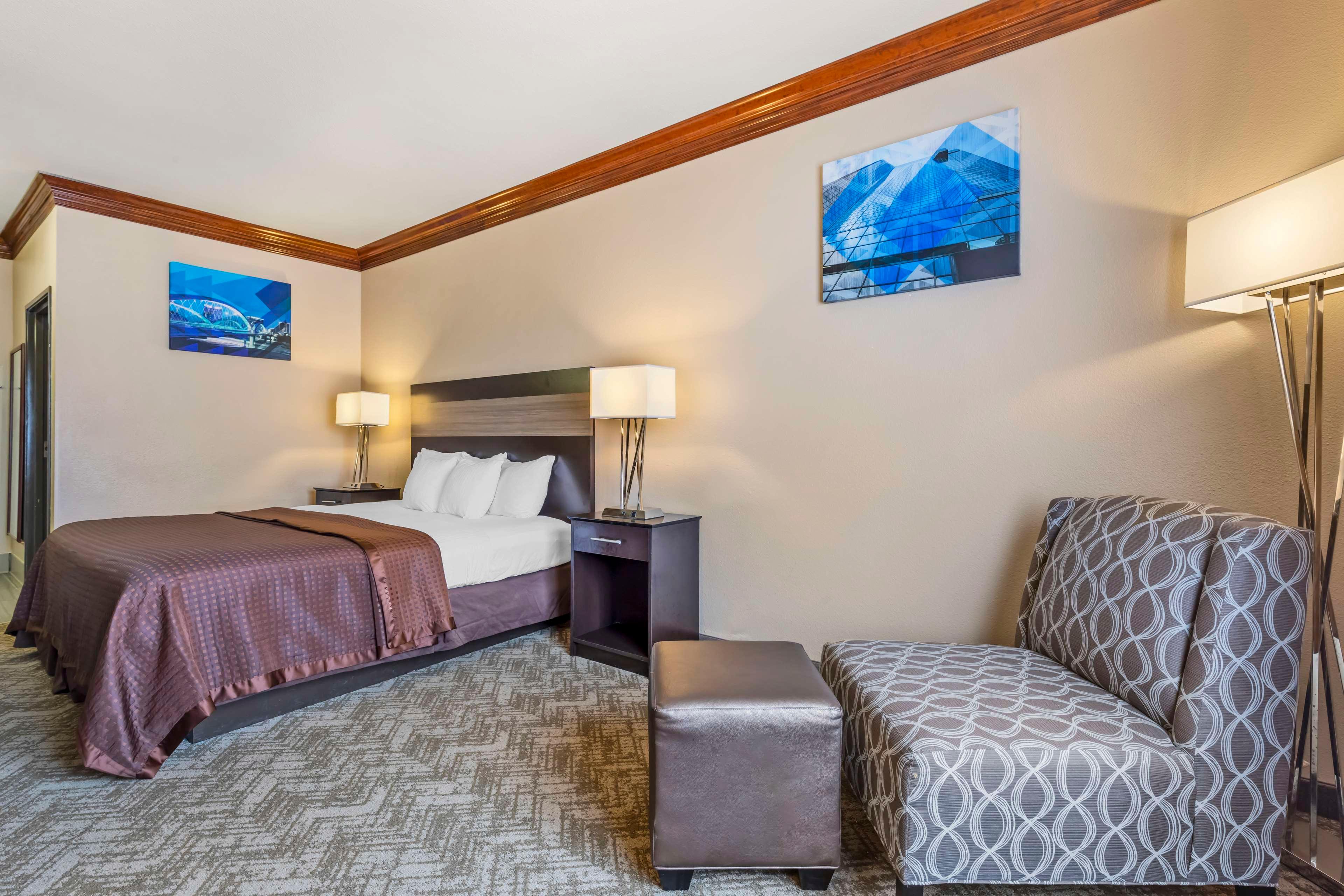 Double King Bed Non Smoking