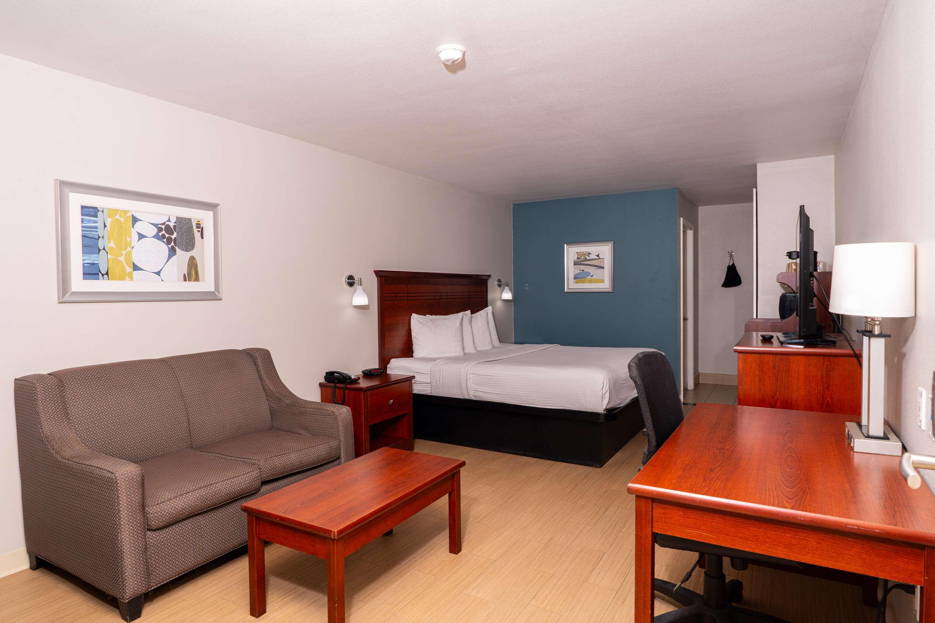 Room King Bed Non Smoking