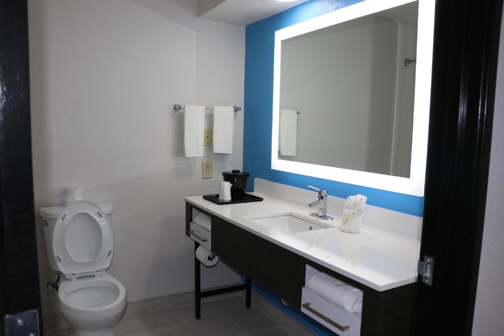 Suite Two Queen Beds