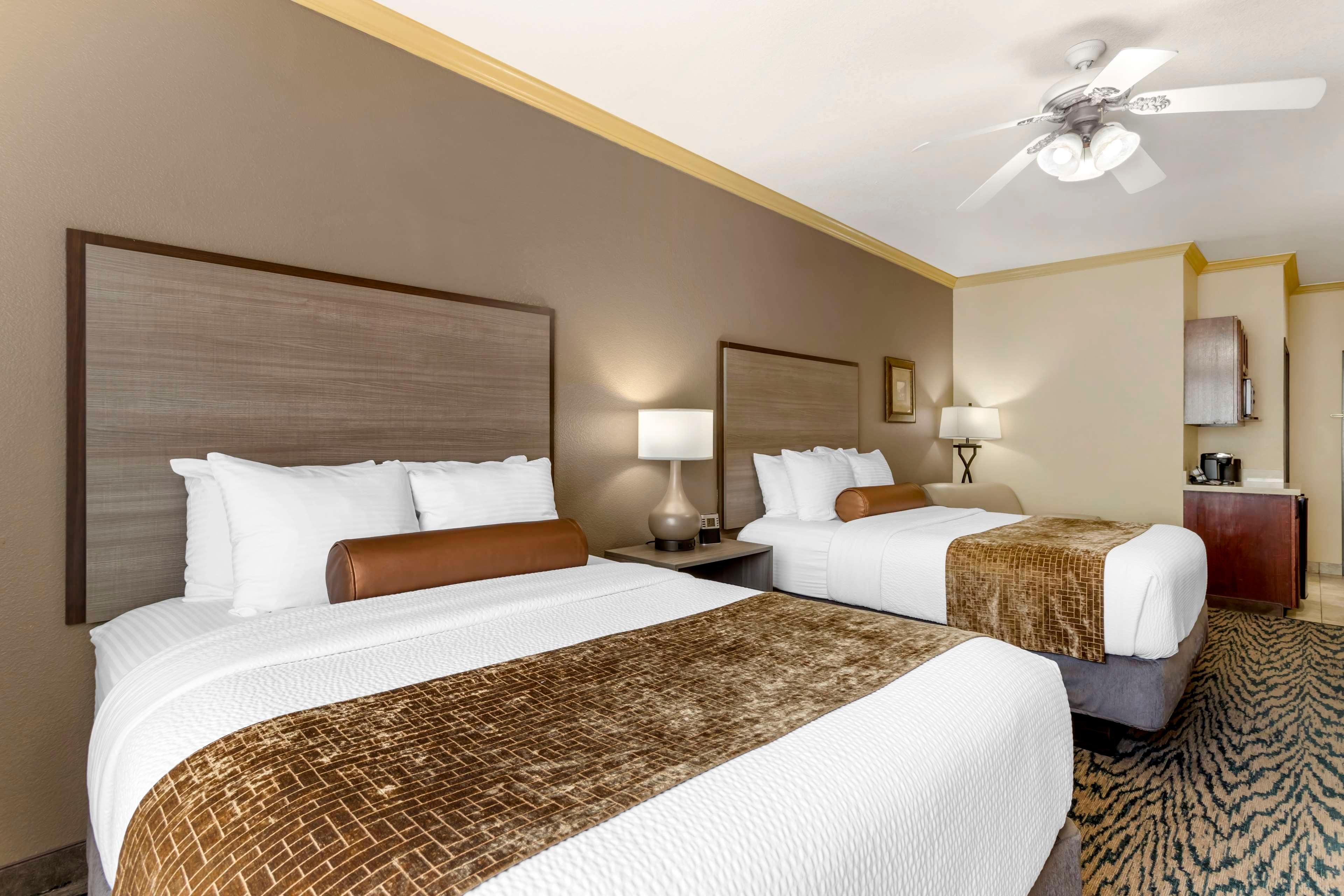 Suite Two Queen Beds