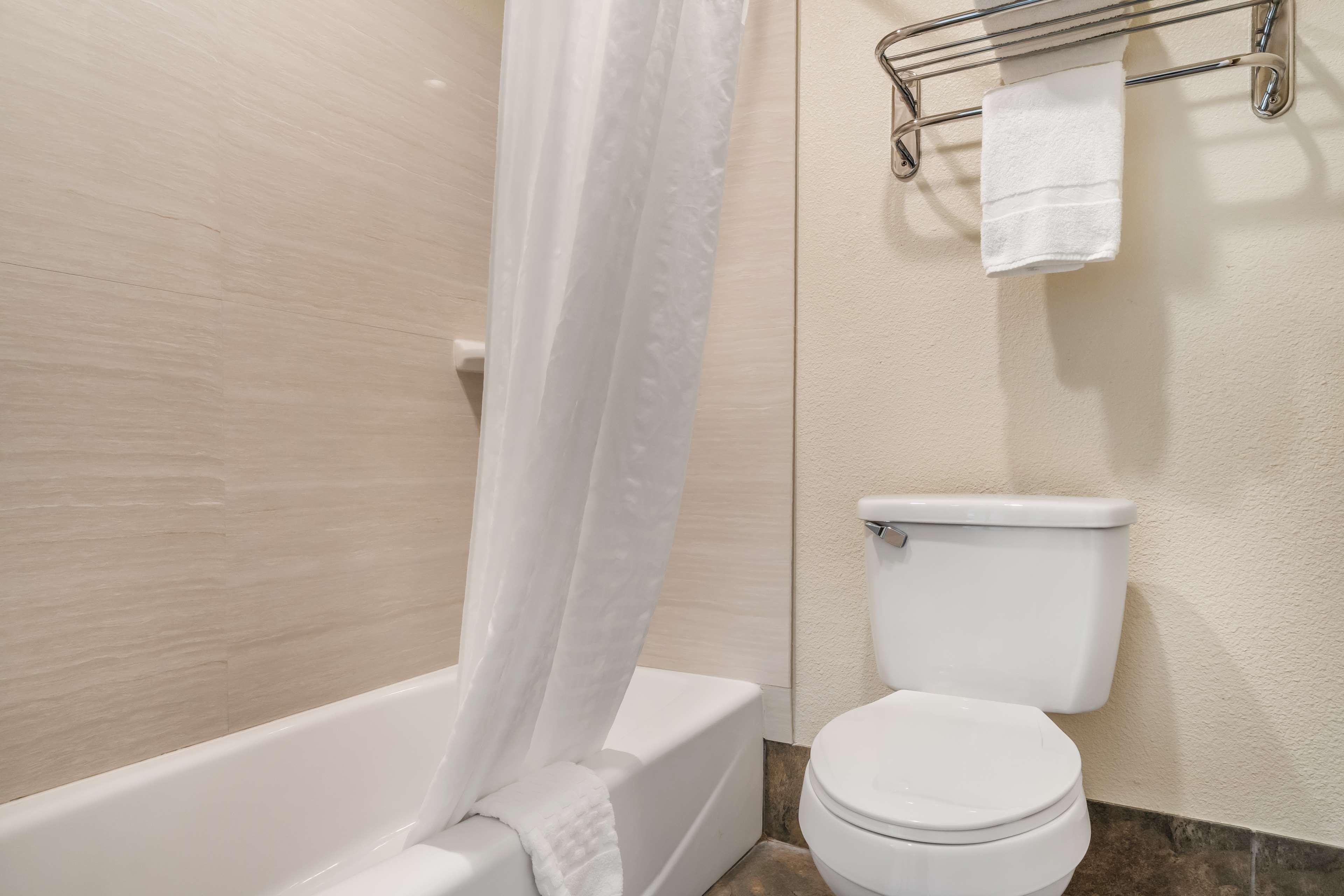 Room King Bed Non Smoking