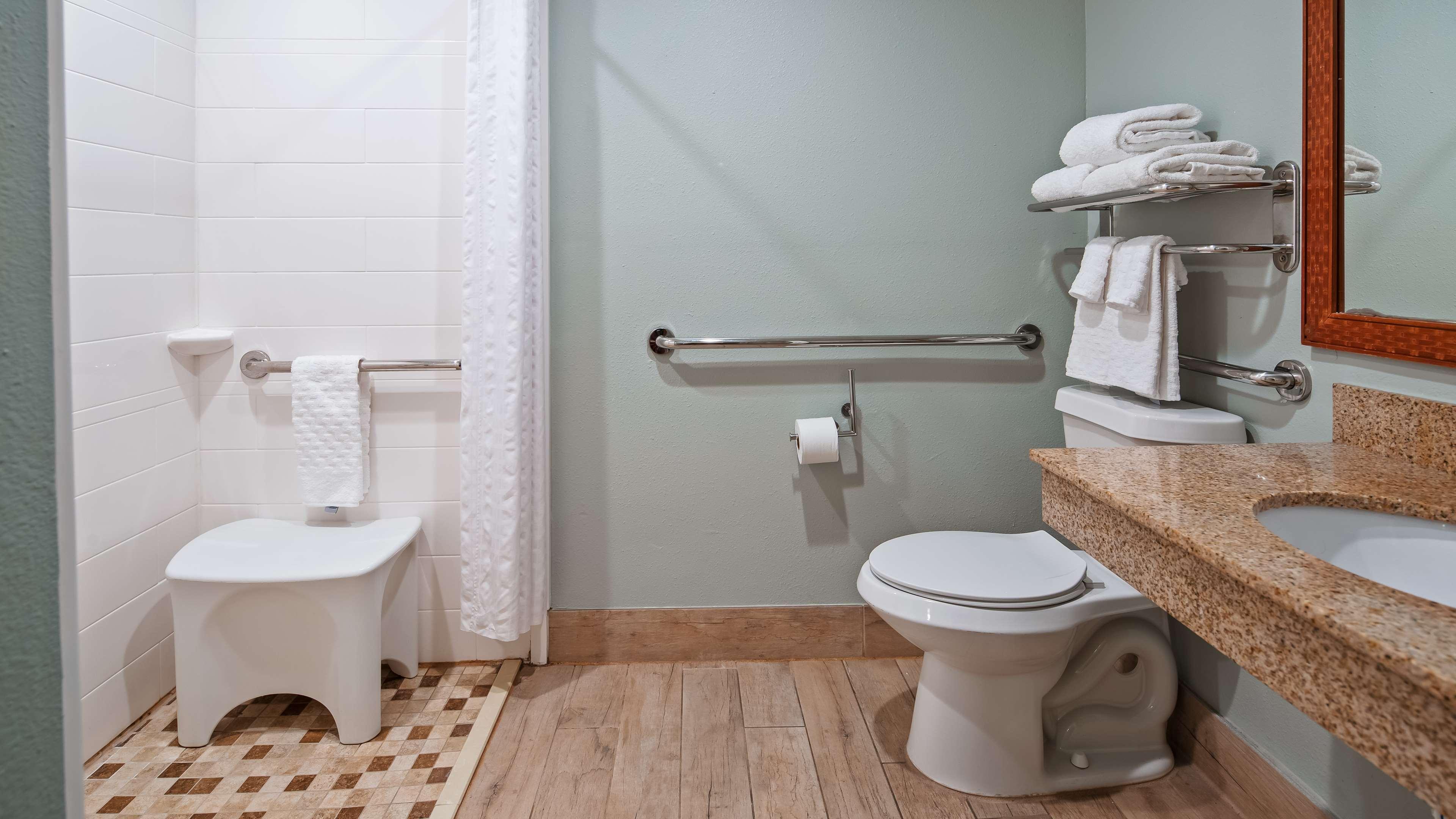 Room Accessible-two Queen Beds