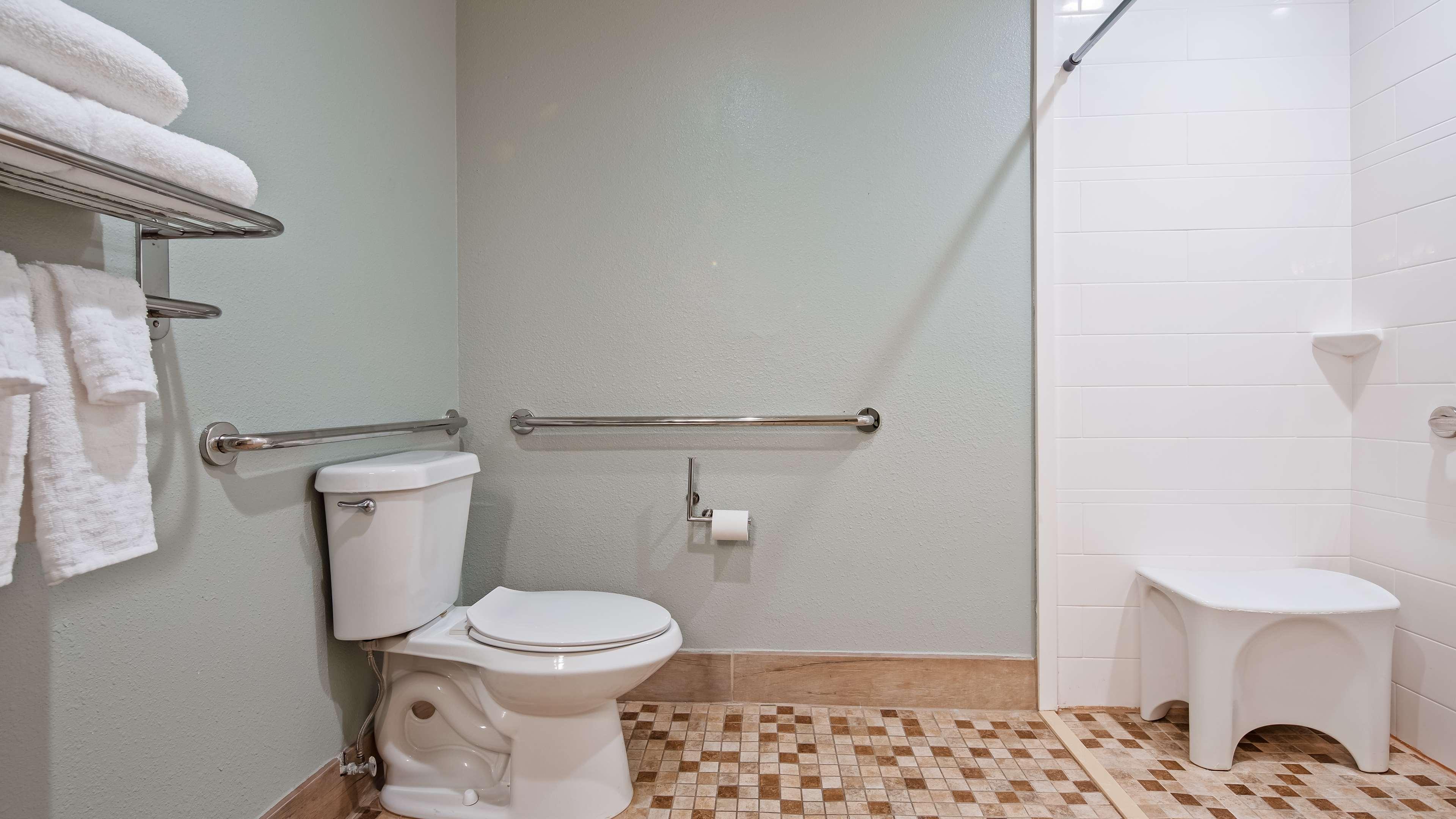 Room Accessible-two Queen Beds