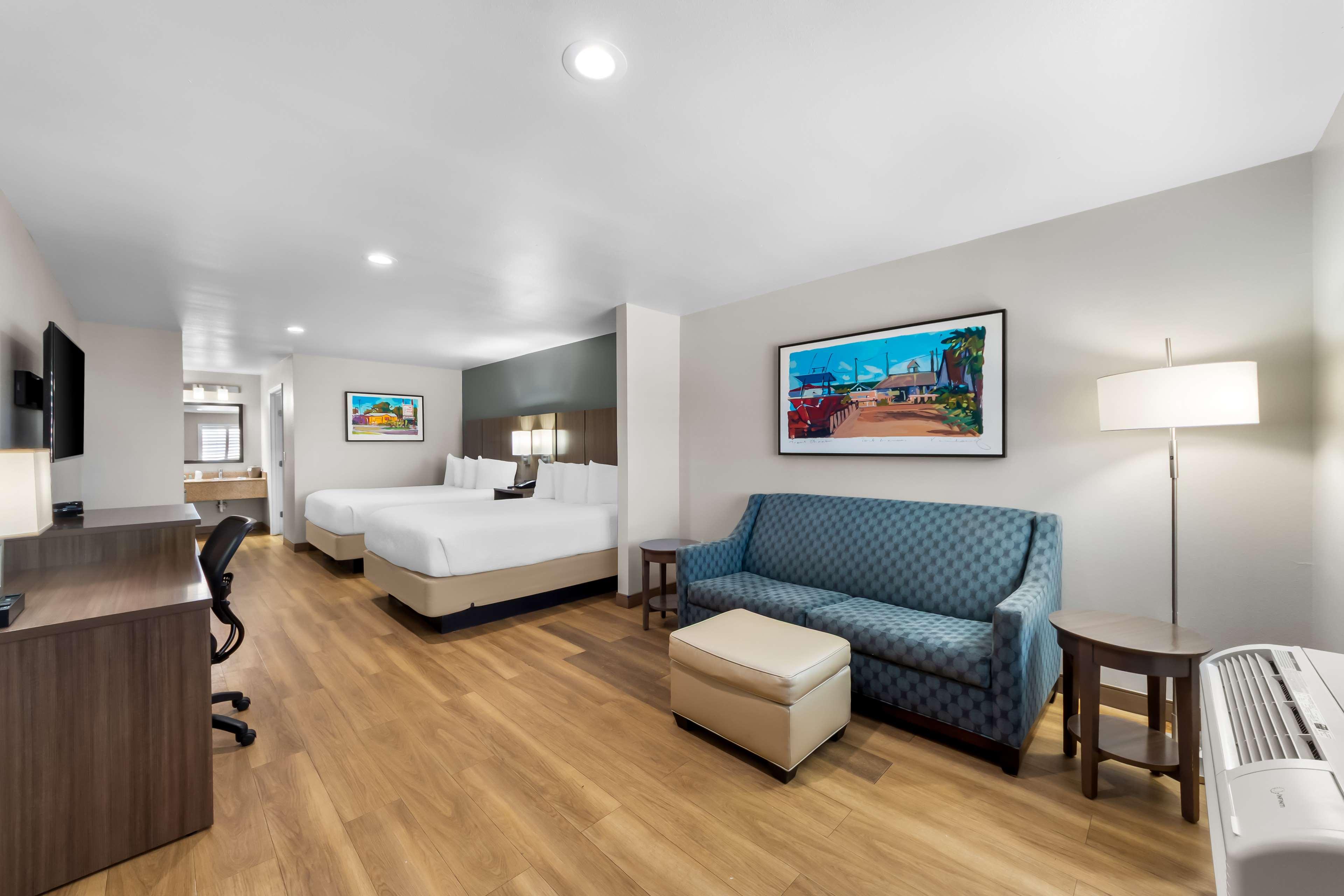 Room Accessible-two Queen Beds