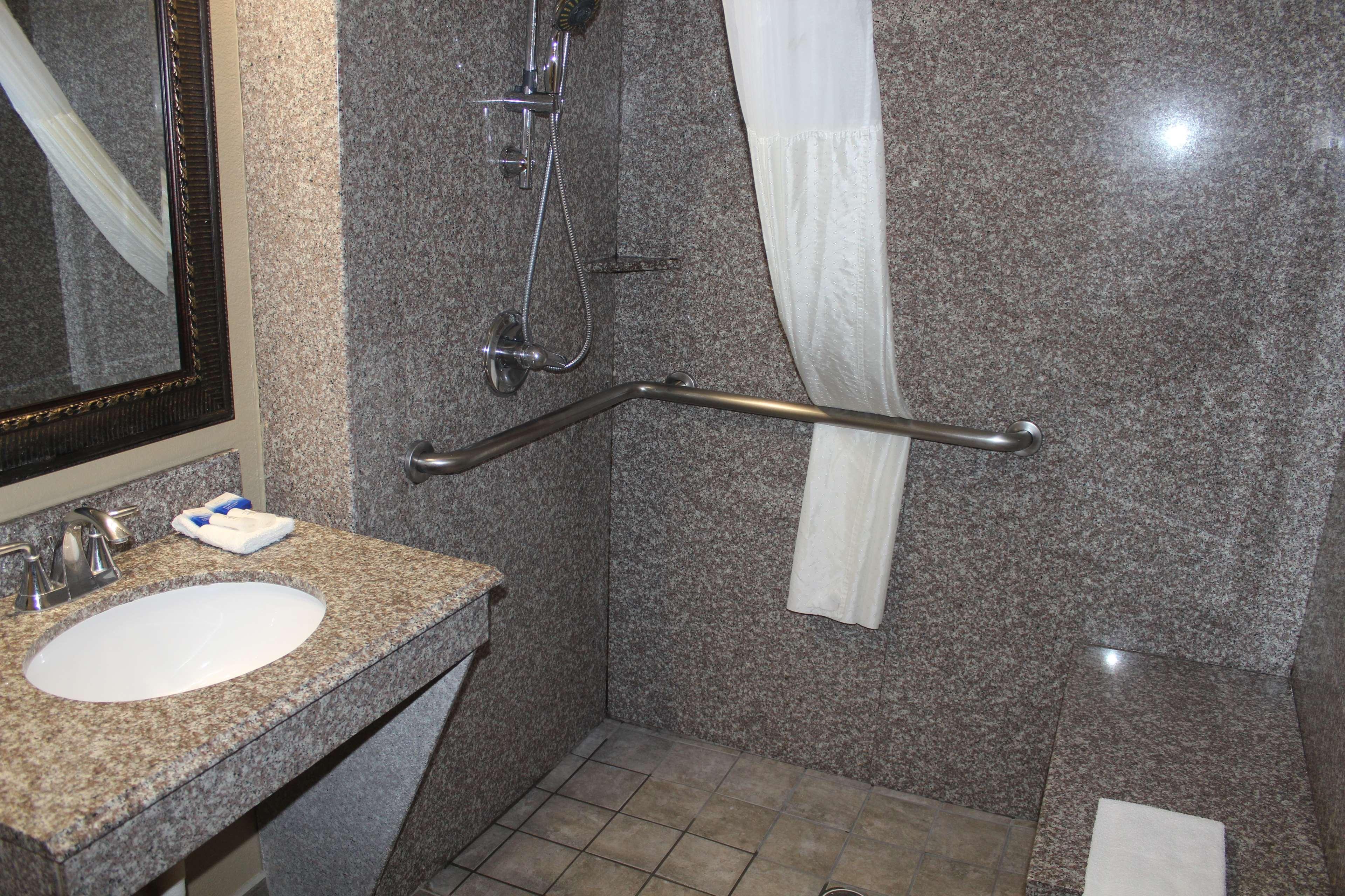 Room King Bed Non Smoking