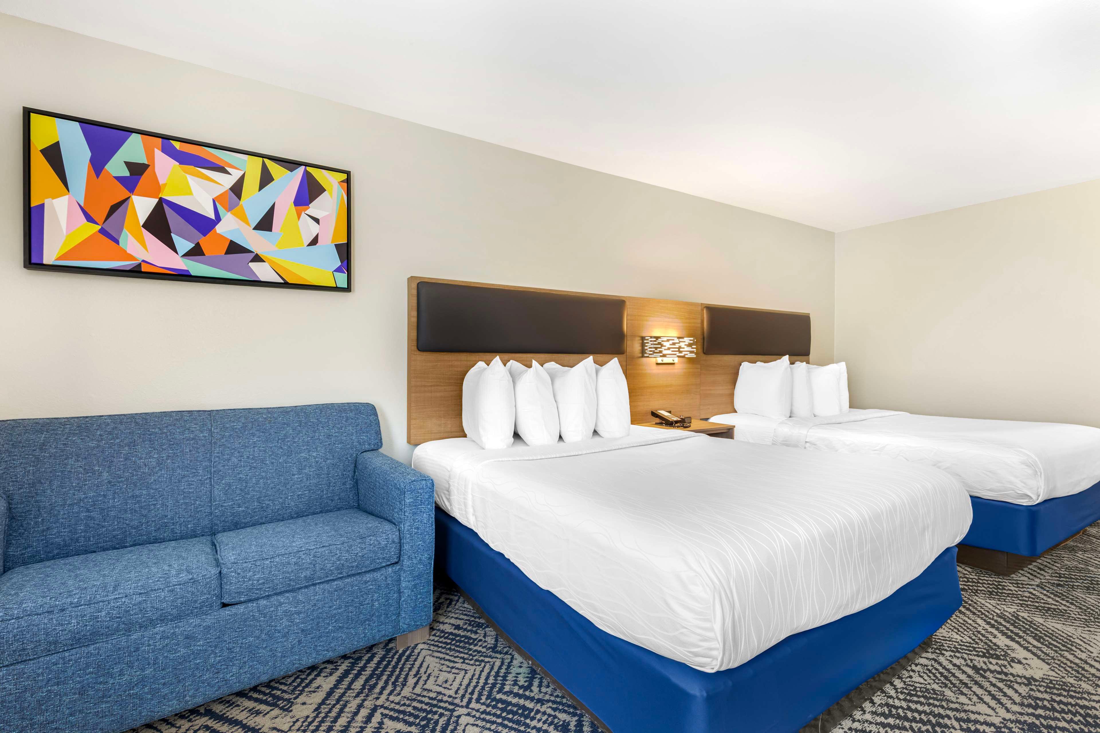 Quadruple Two Queen Beds Non Smoking