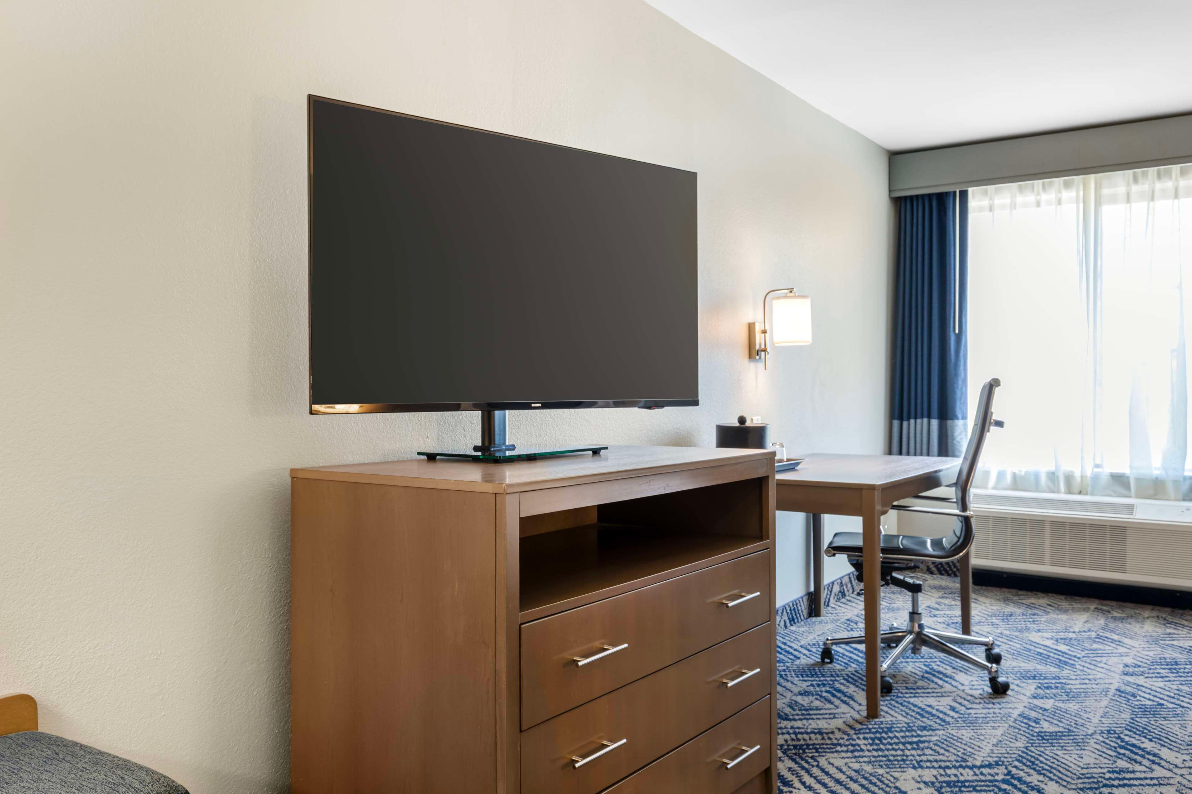 Quadruple Two Queen Beds Non Smoking