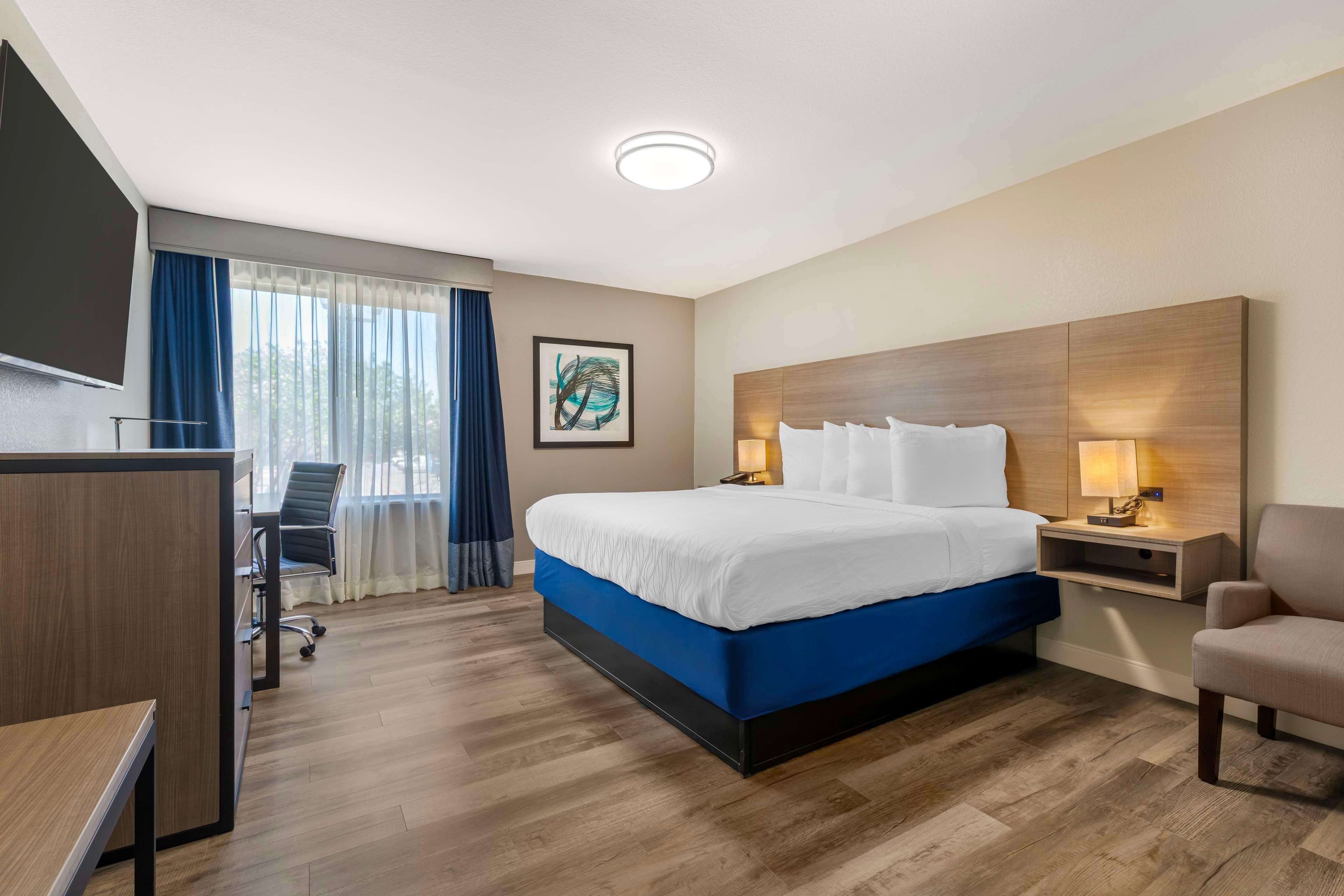 Suite Two Queen Beds