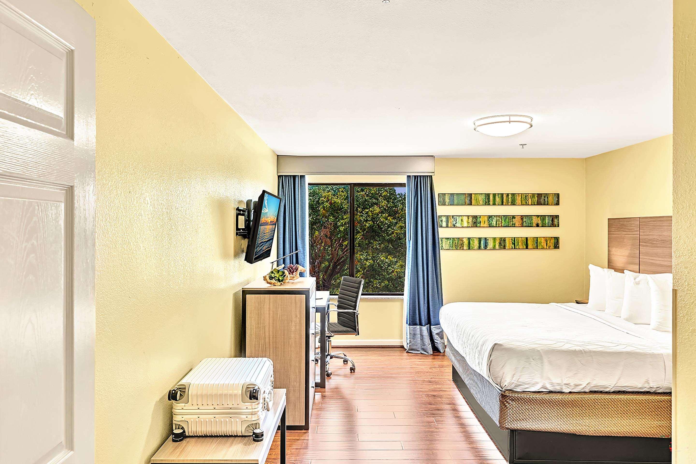 Suite Two Queen Beds