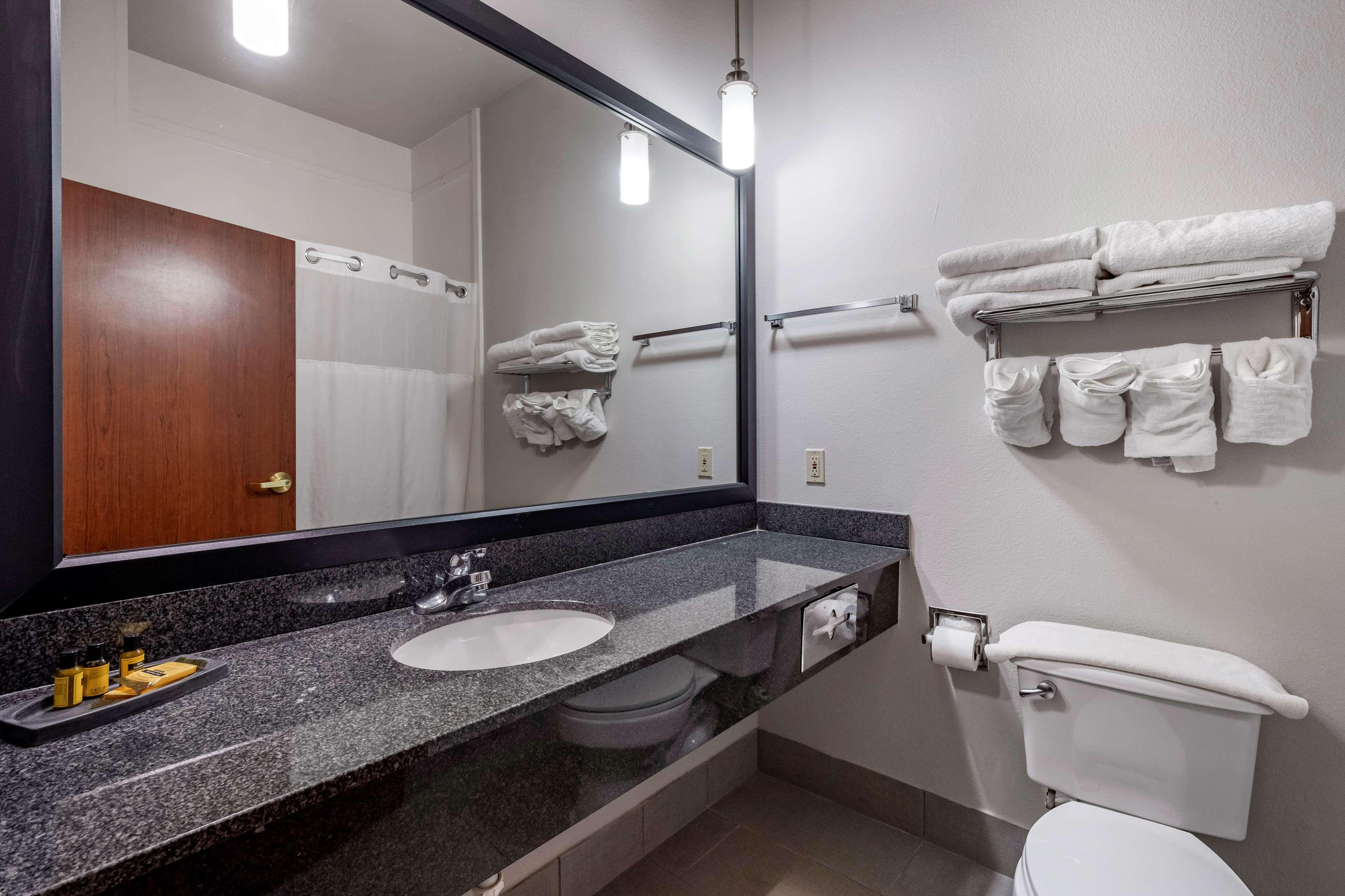 Suite Two Queen Beds Non Smoking