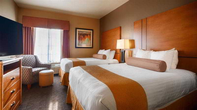 Suite Two Queen Beds