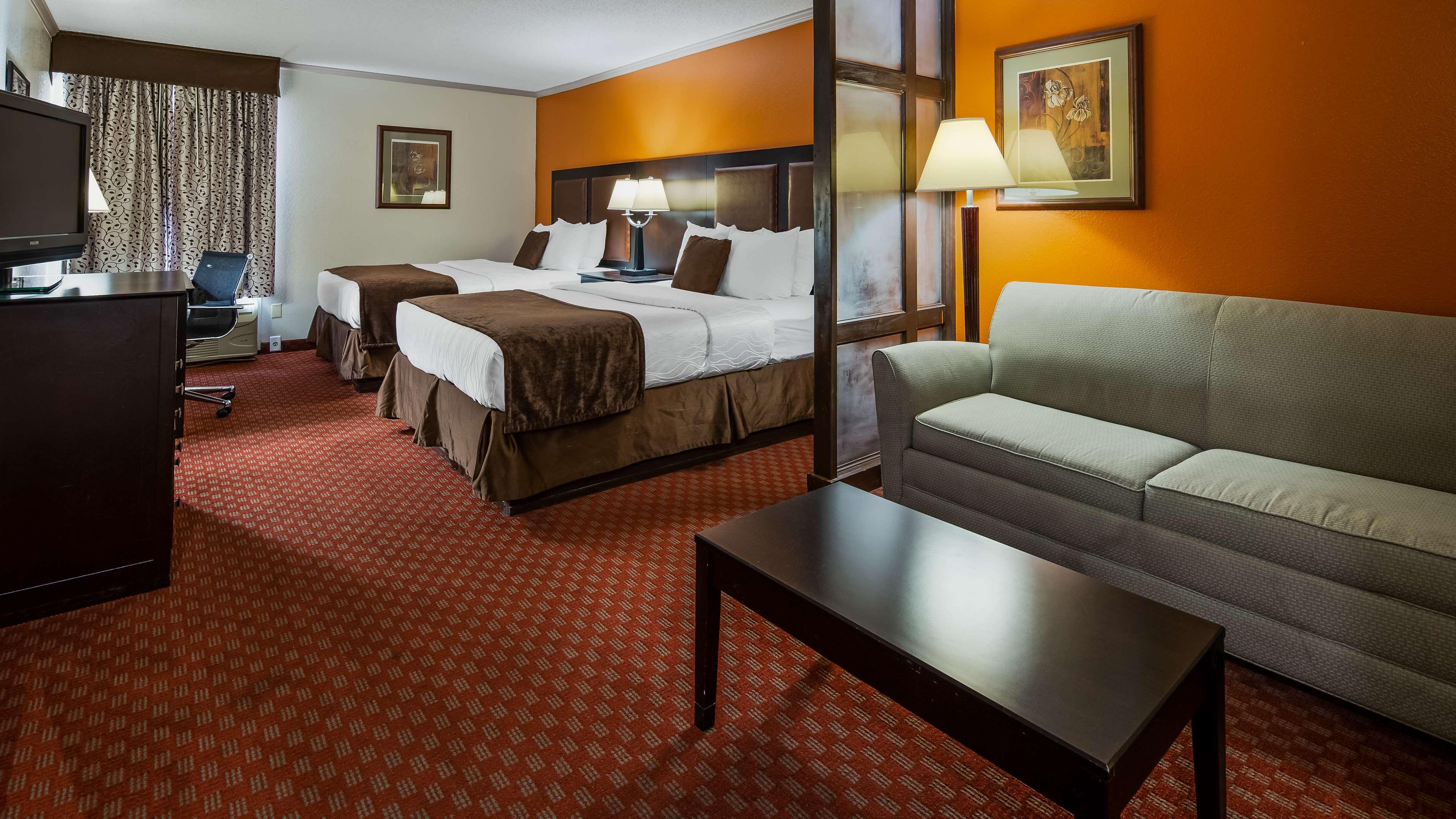 Suite Two Queen Beds Non Smoking