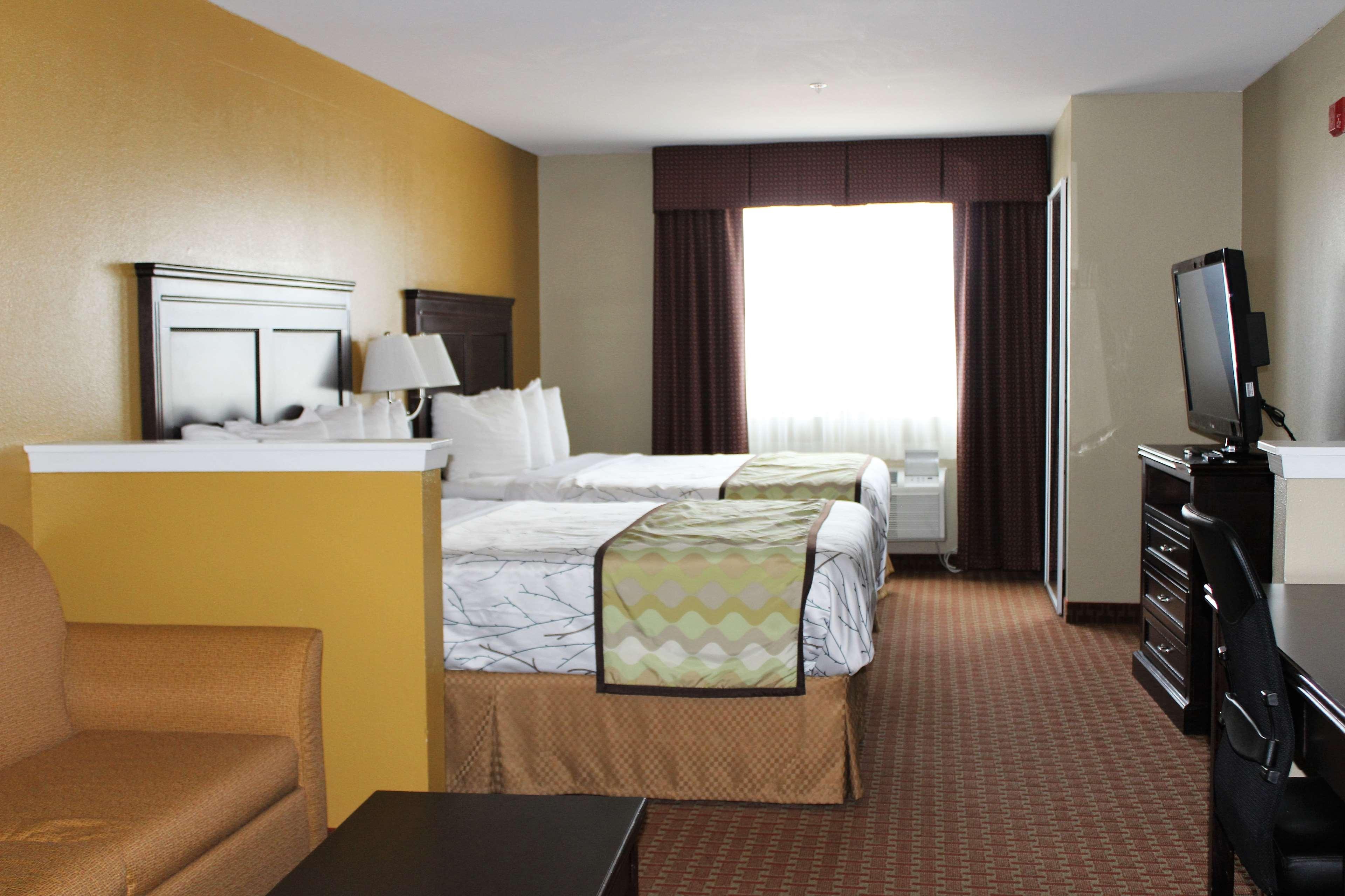 Suite Two Queen Beds