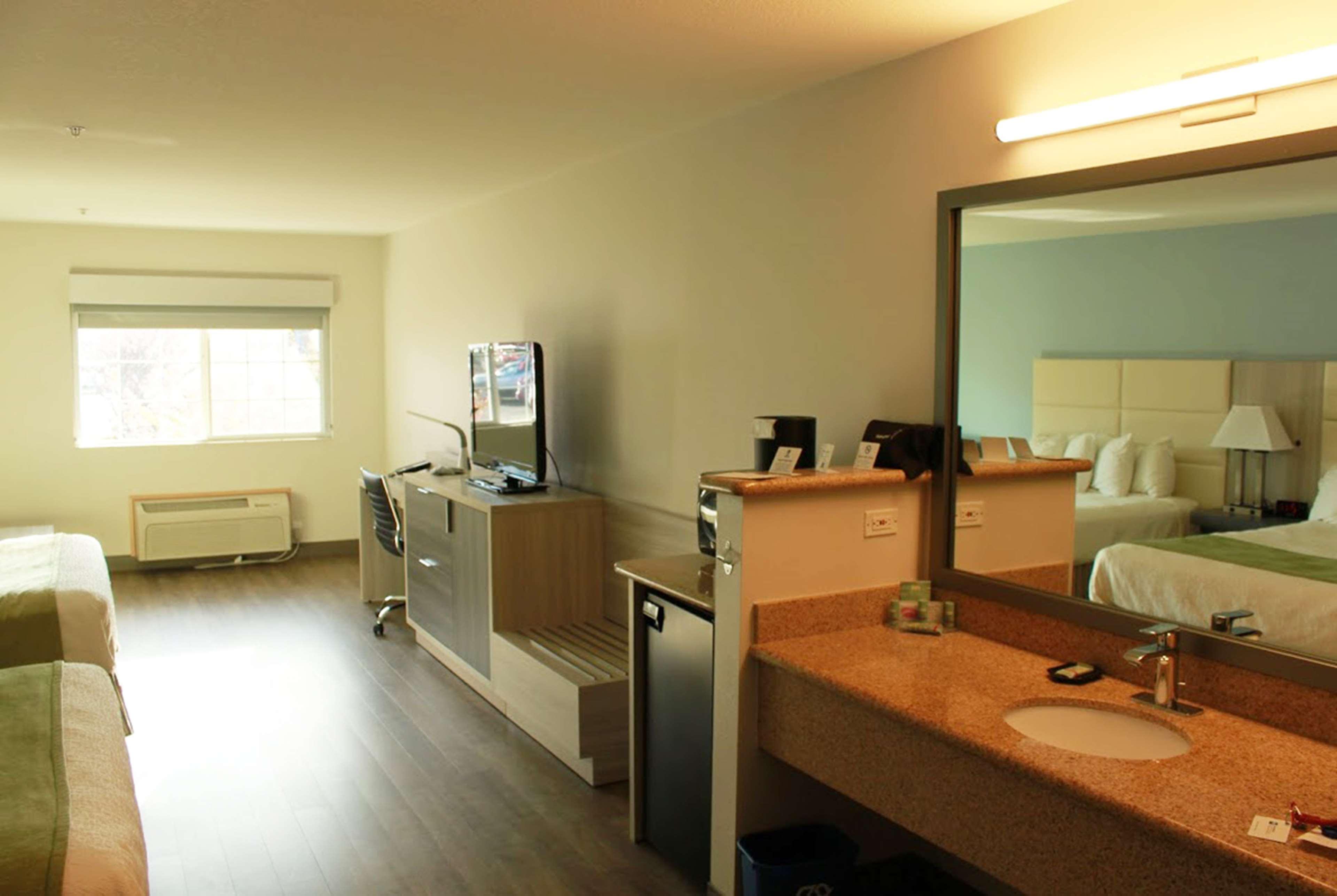 Room Two Queen Beds Non Smoking