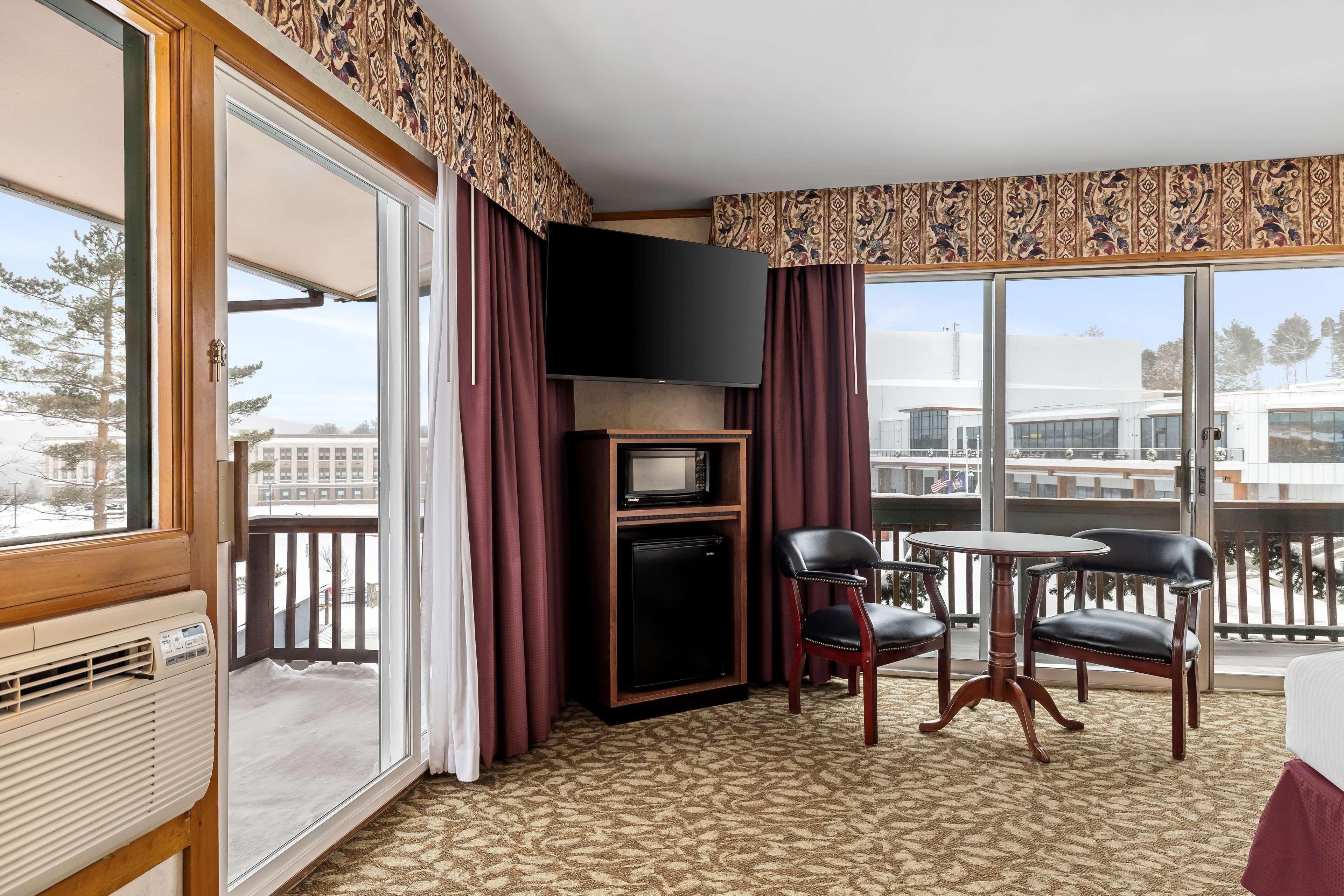 Suite Two Queen Beds