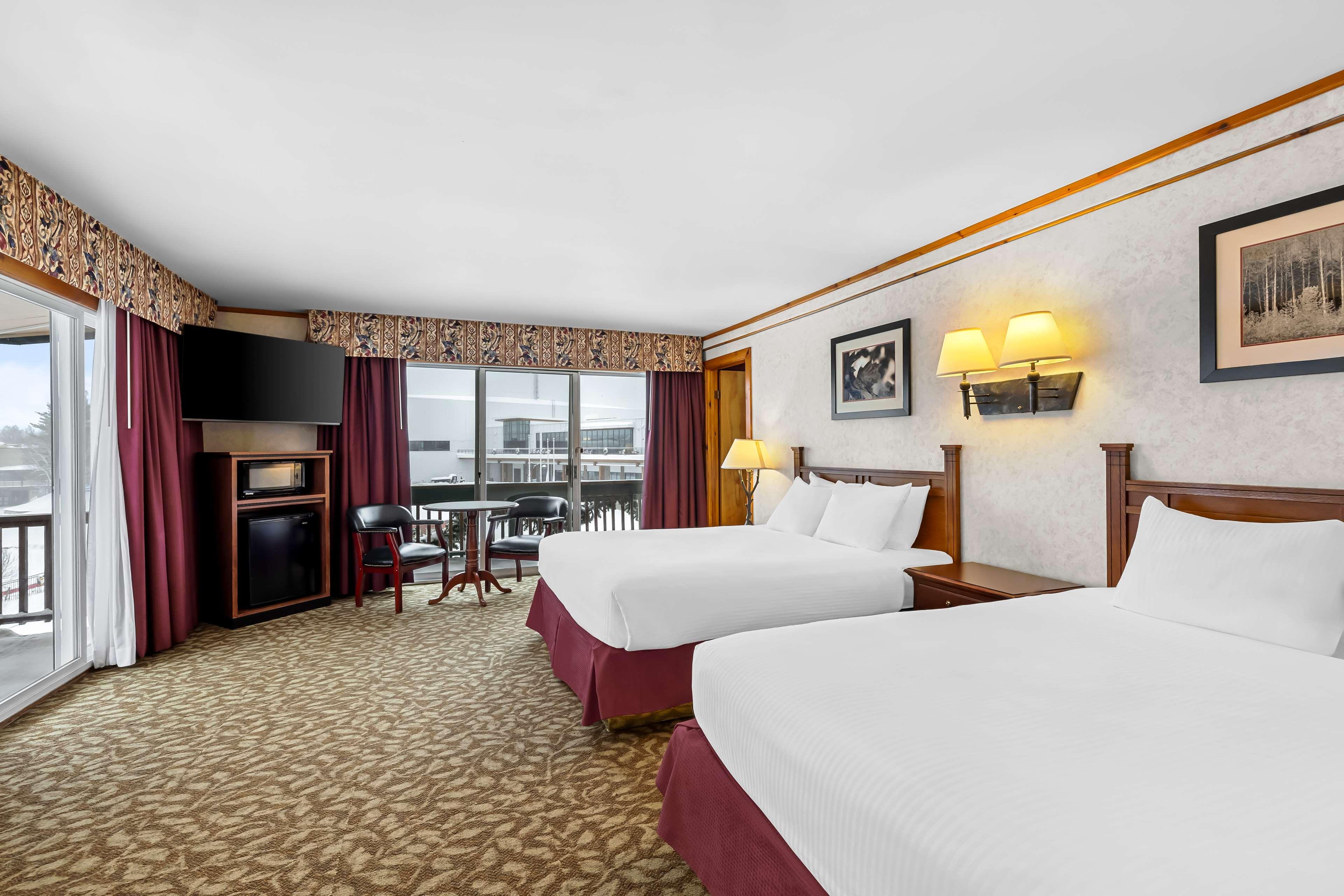 Suite Two Queen Beds