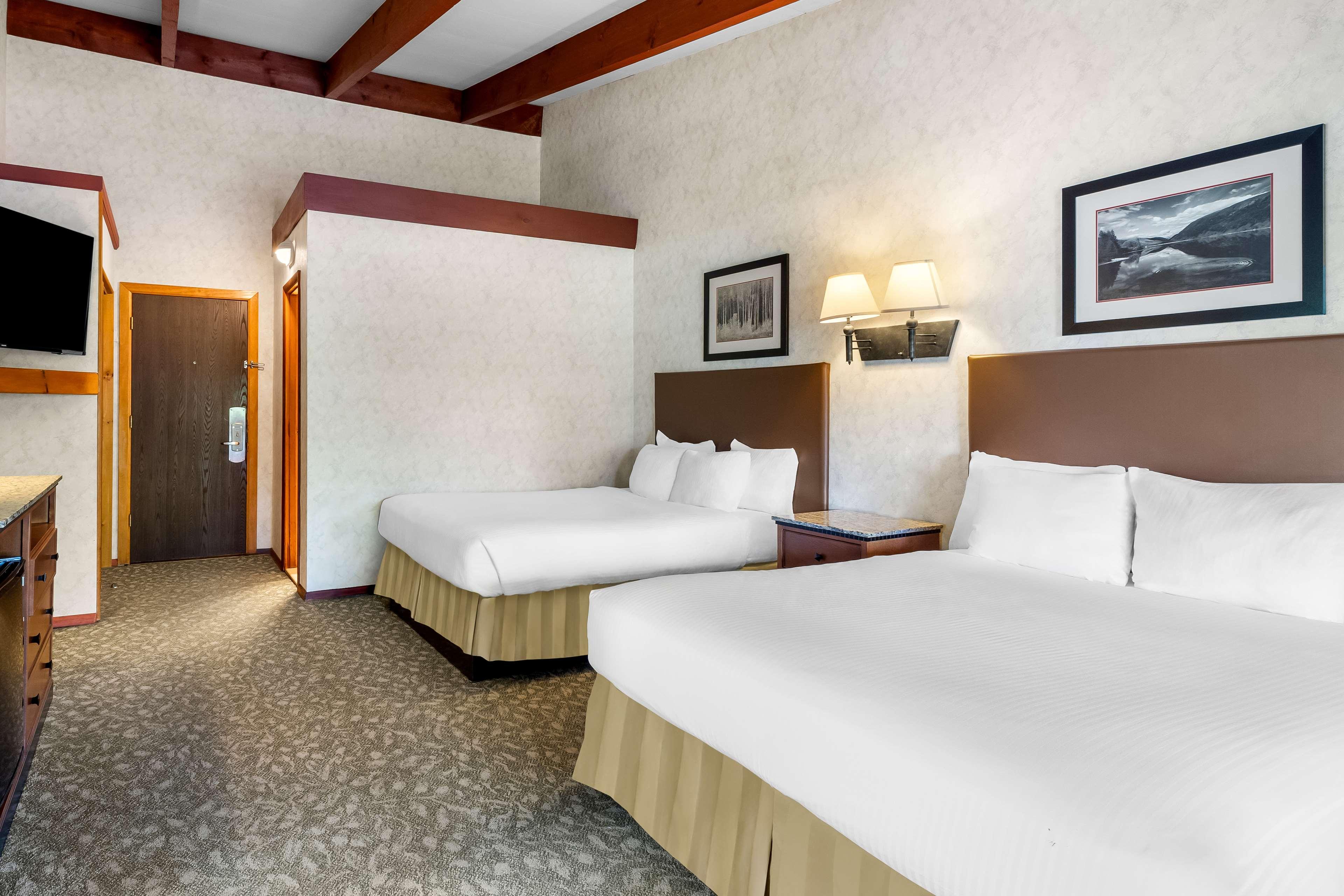 Suite Two Queen Beds