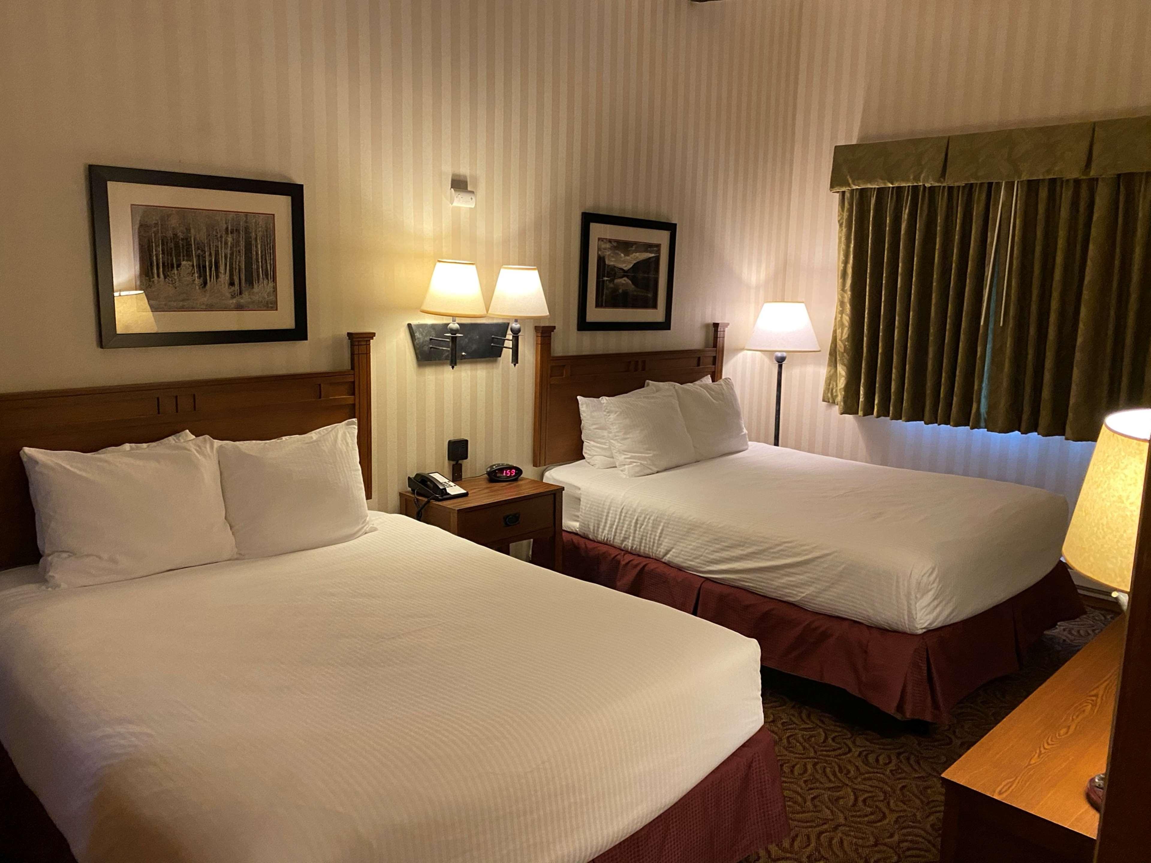 Suite Two Queen Beds