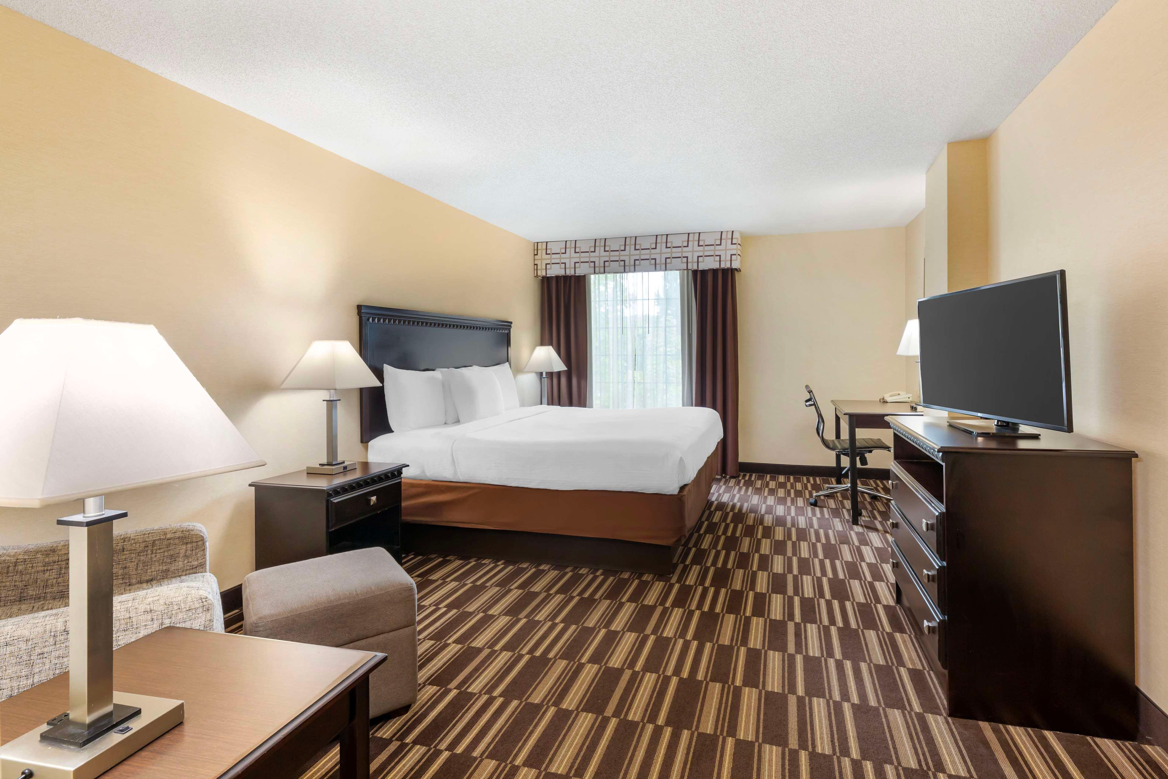 Room King Bed Non Smoking