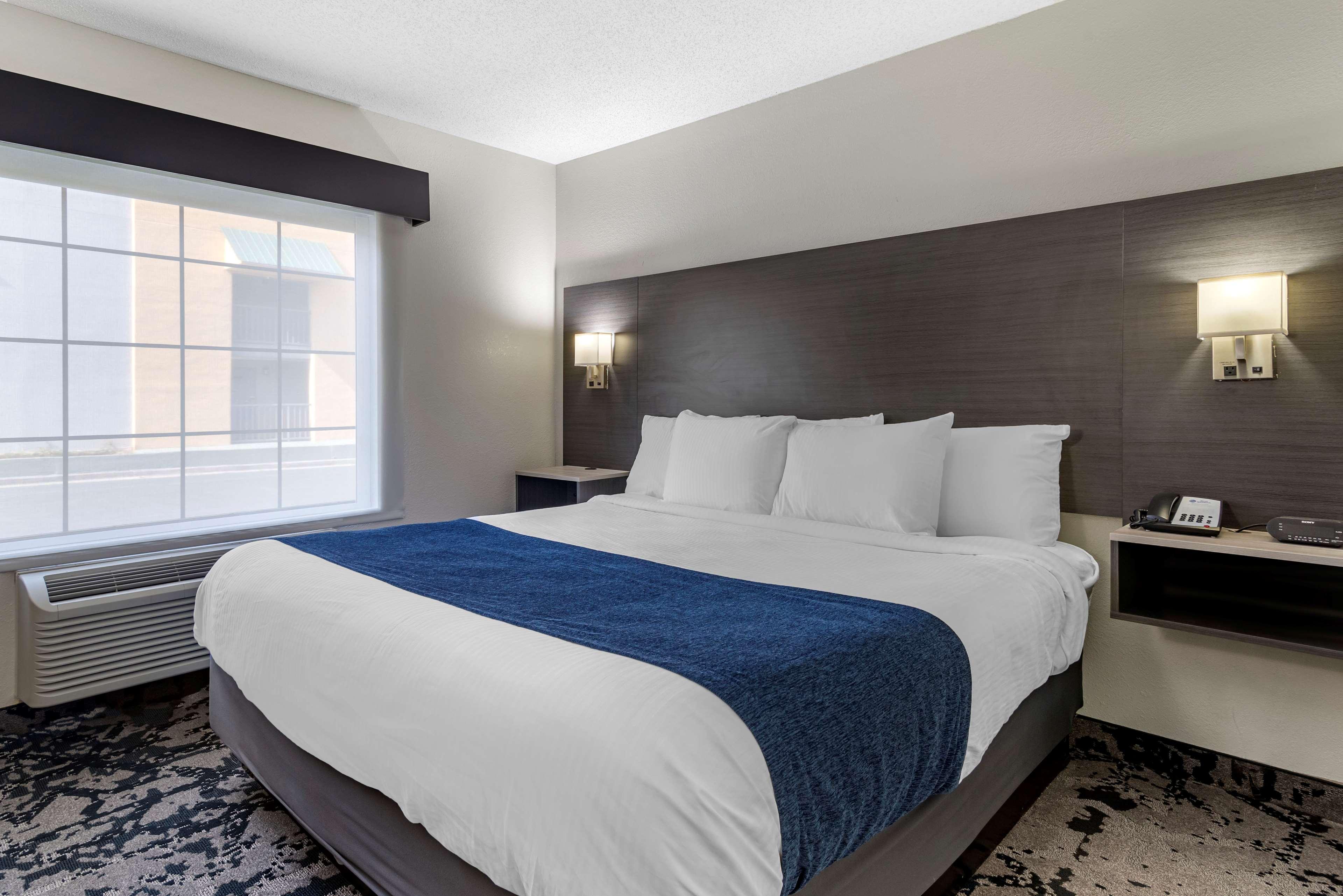 Room Queen Bed Non Smoking