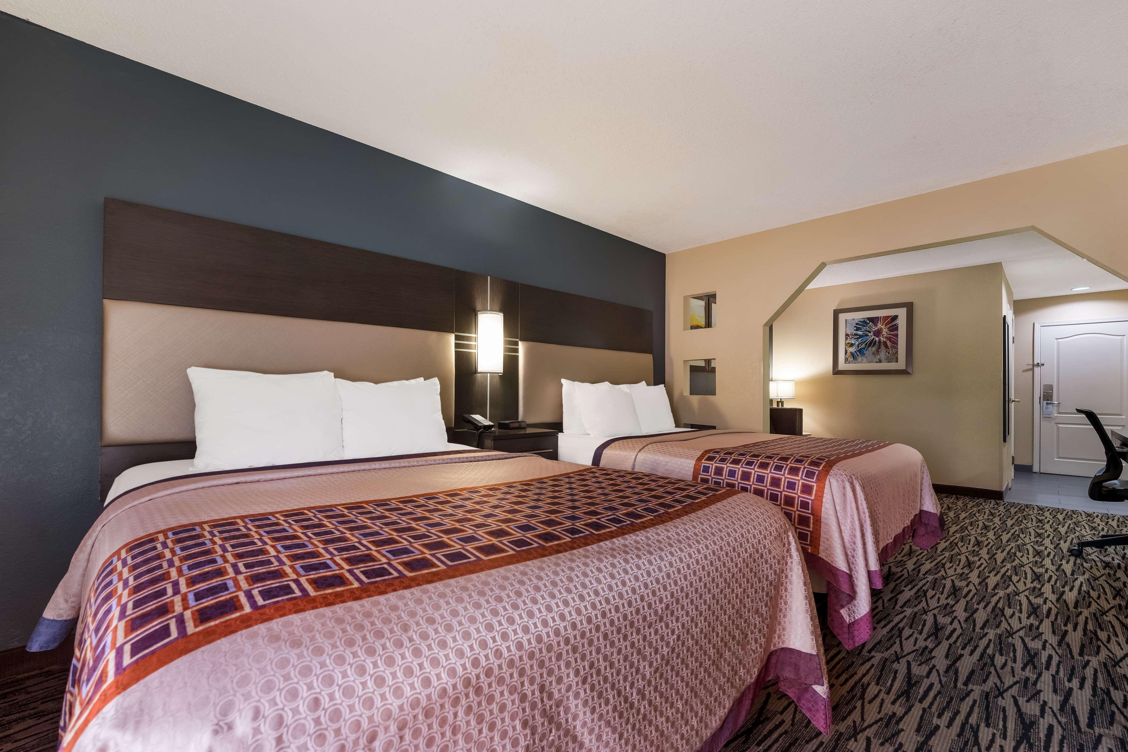 Suite Two Queen Beds