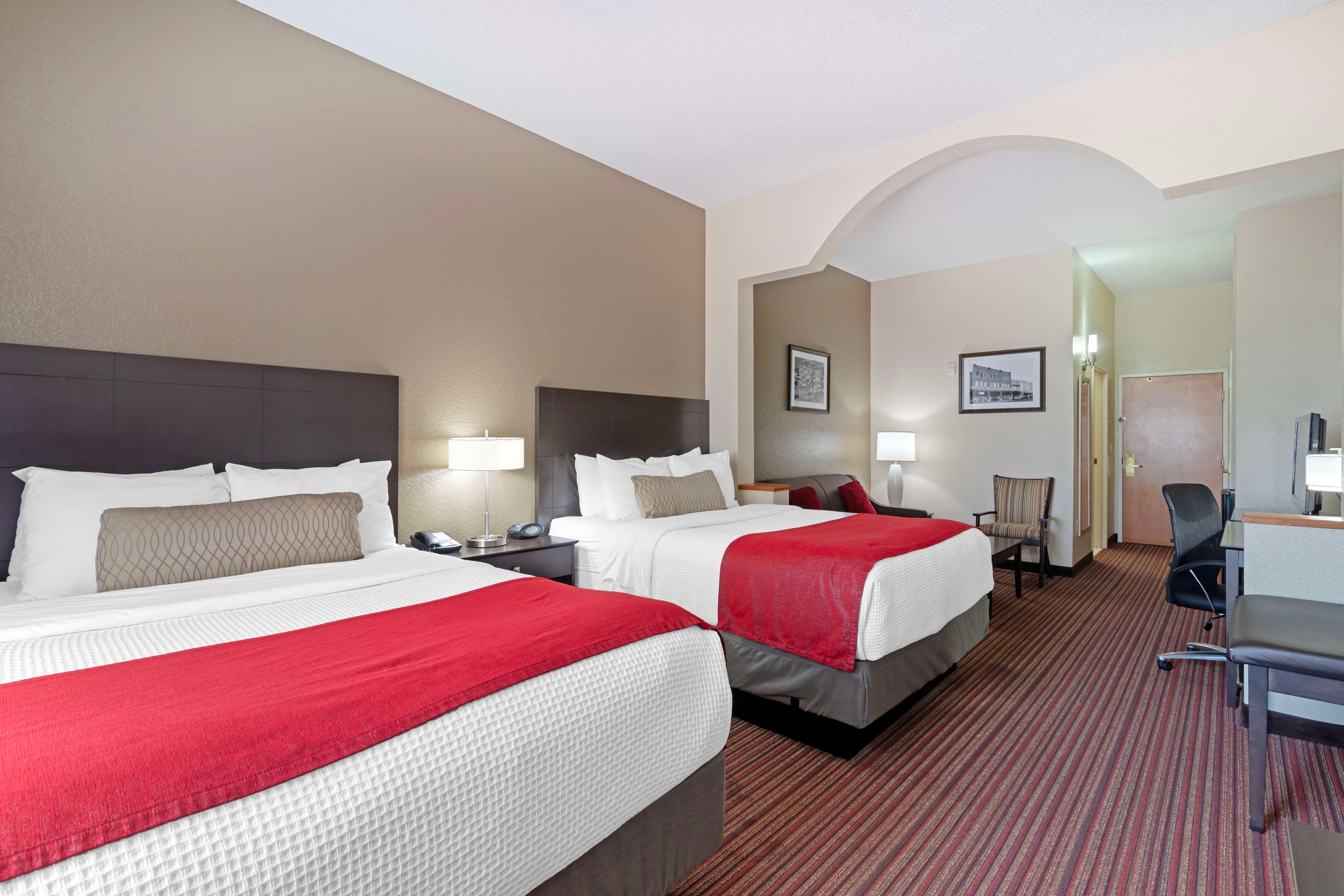 Suite Two Queen Beds