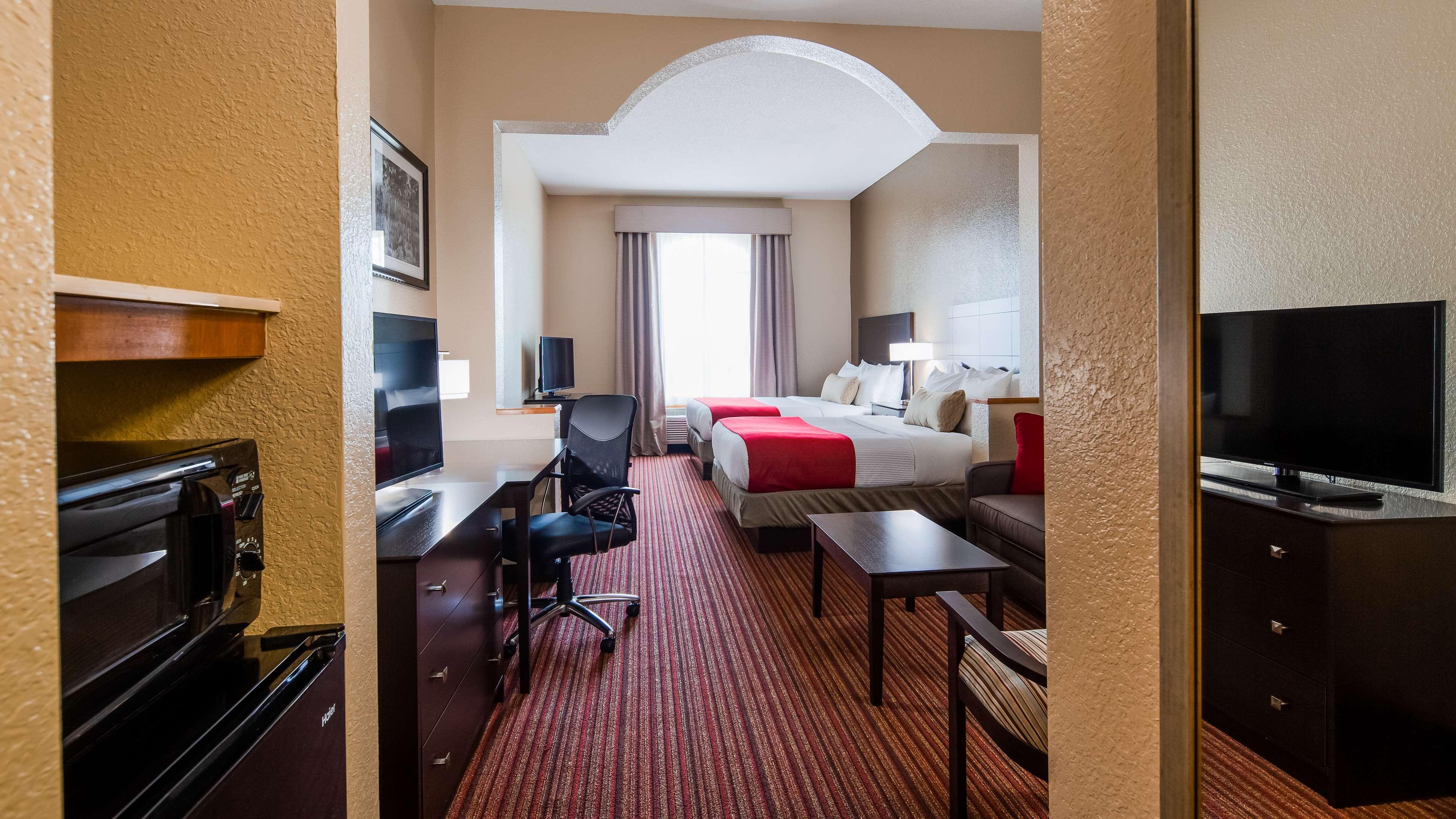 Suite Two Queen Beds