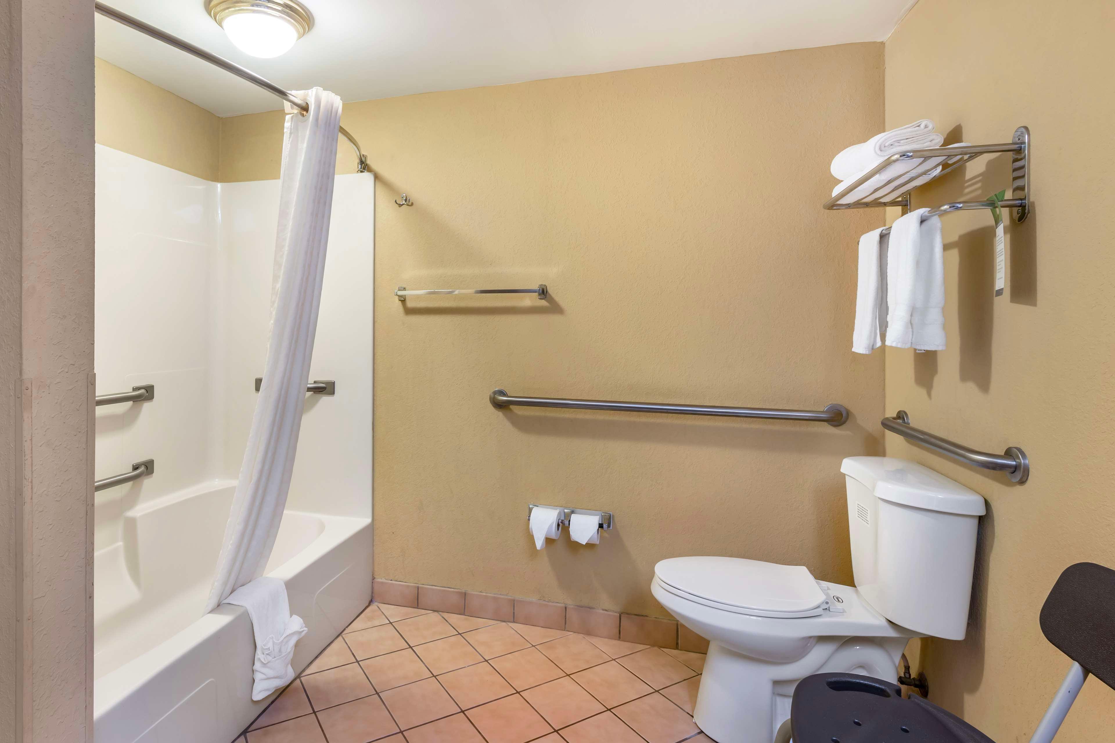 Room King Bed Non Smoking