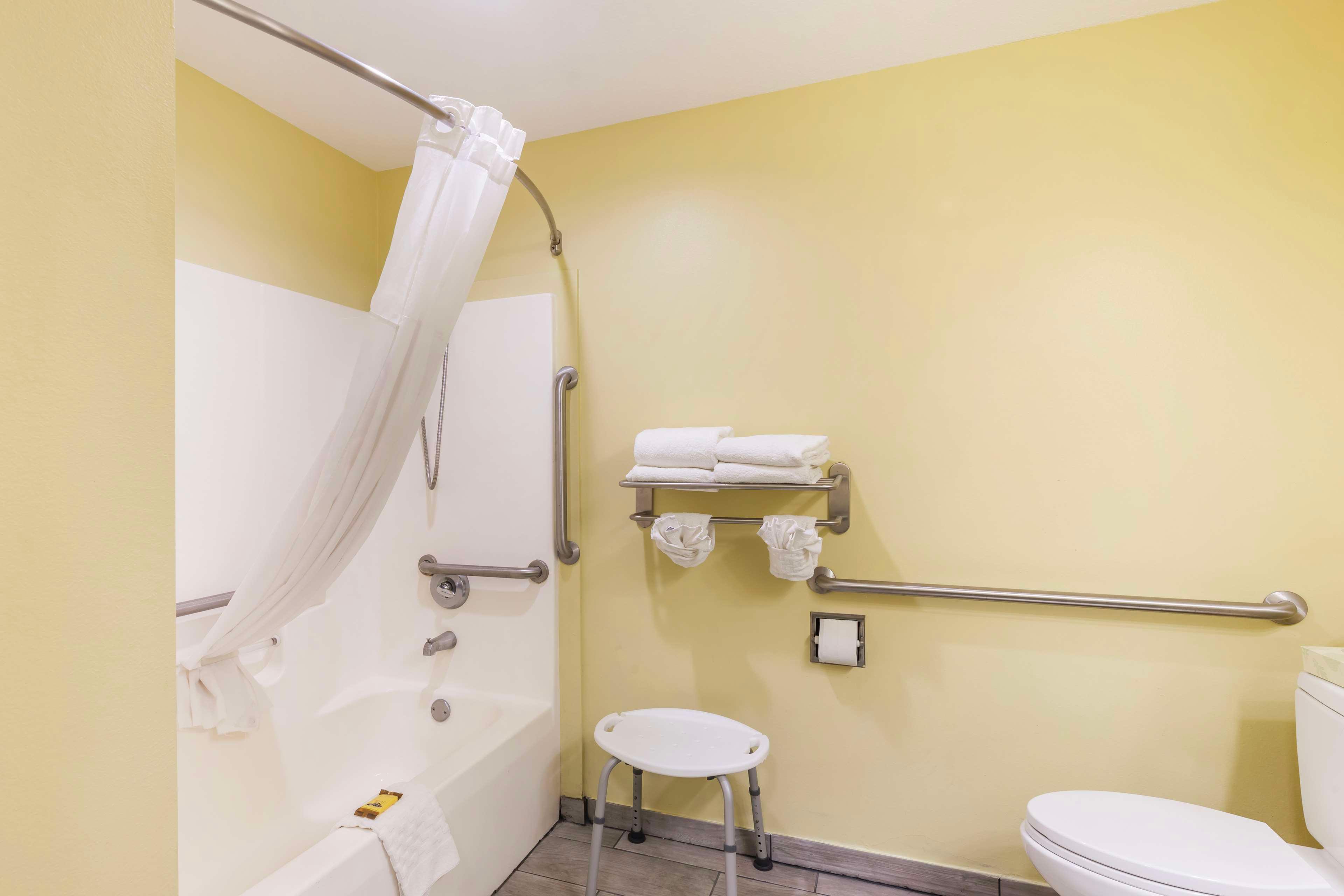 Room Accessible-two Queen Beds