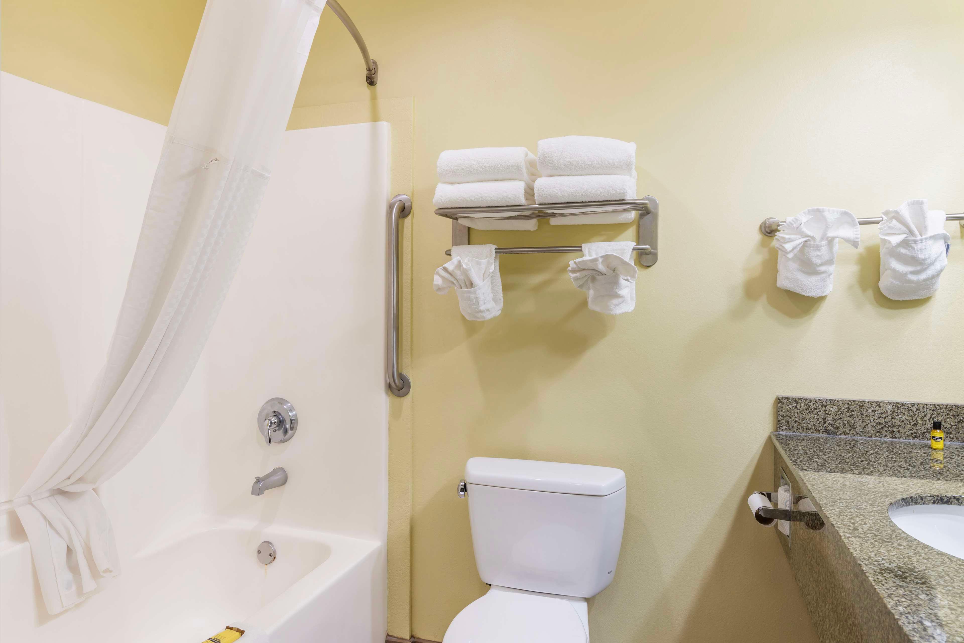 Room King Bed Non Smoking