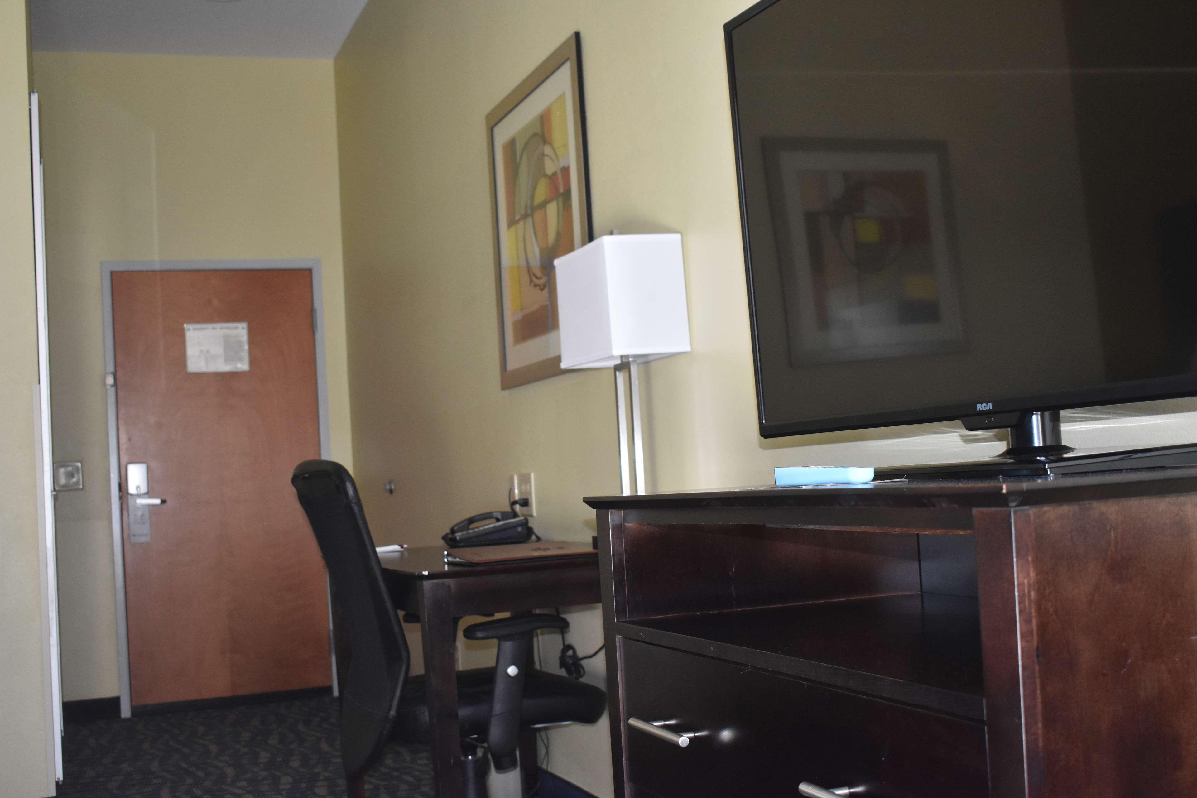 Room King Bed Non Smoking