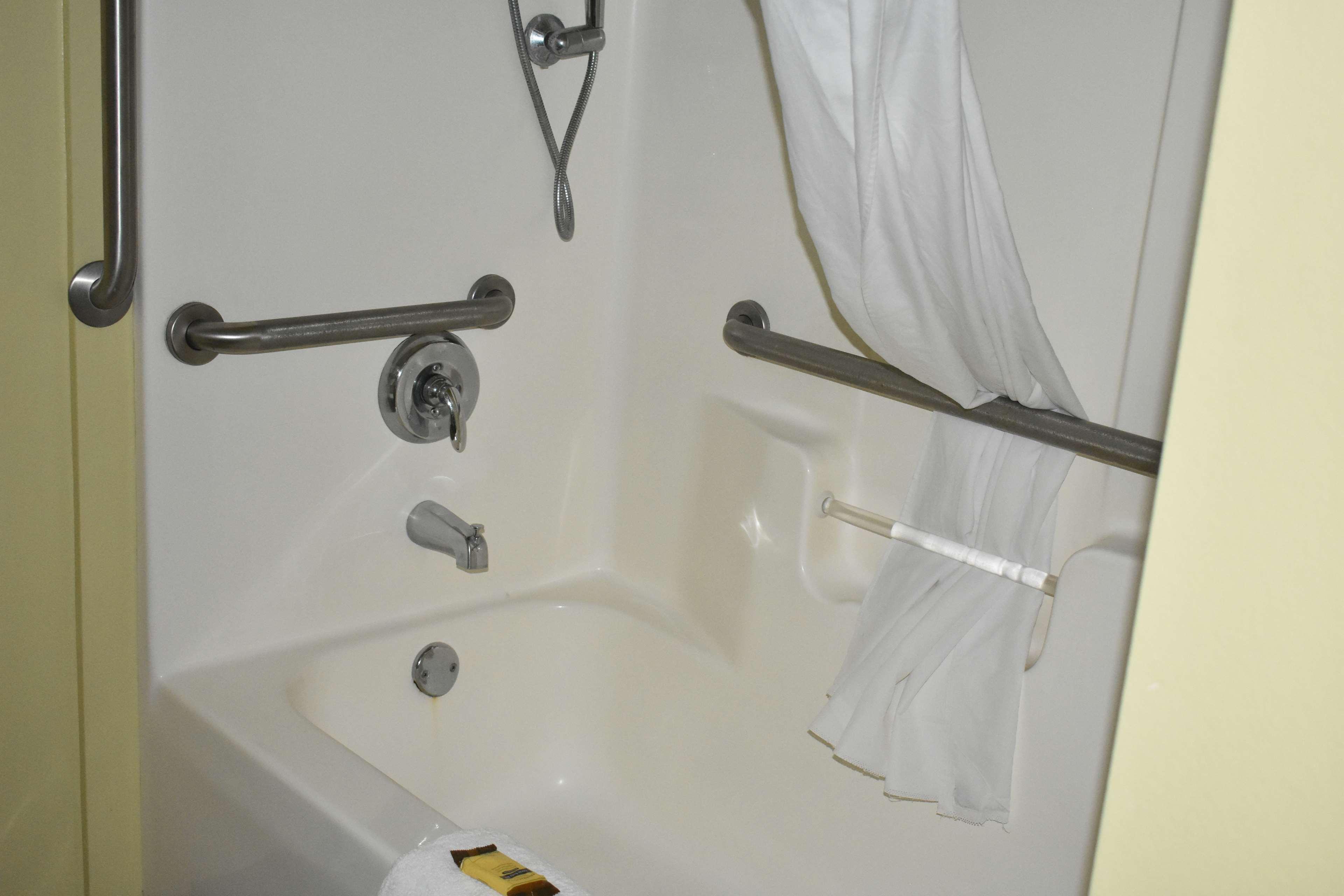 Room Accessible-two Queen Beds