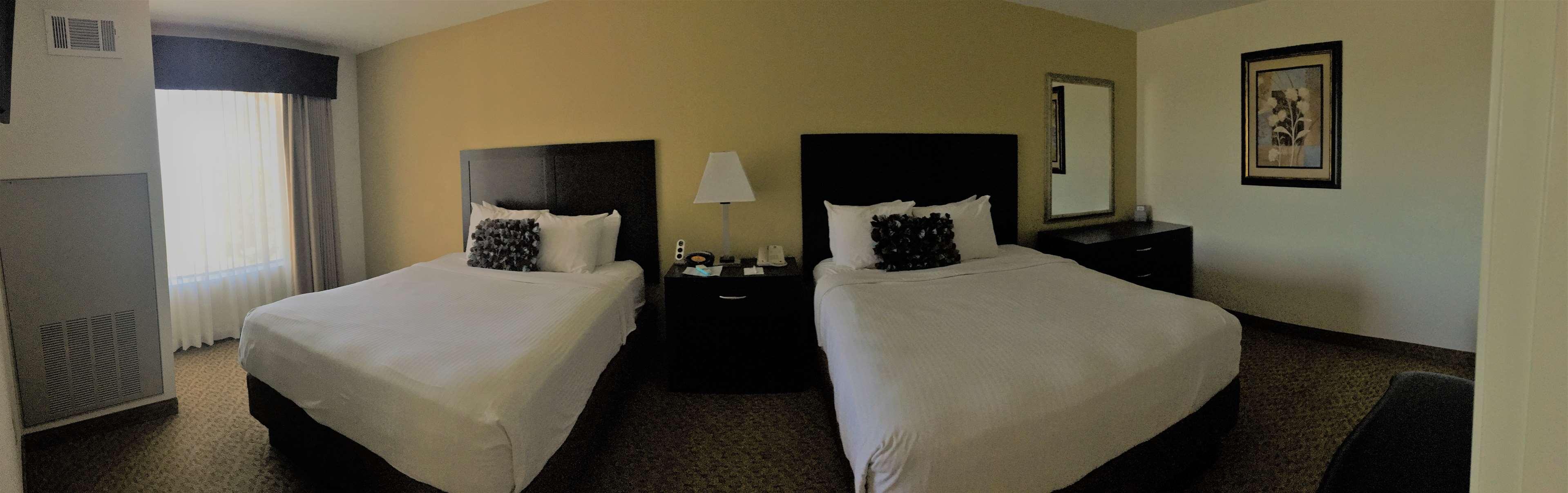 Suite Two Queen Beds