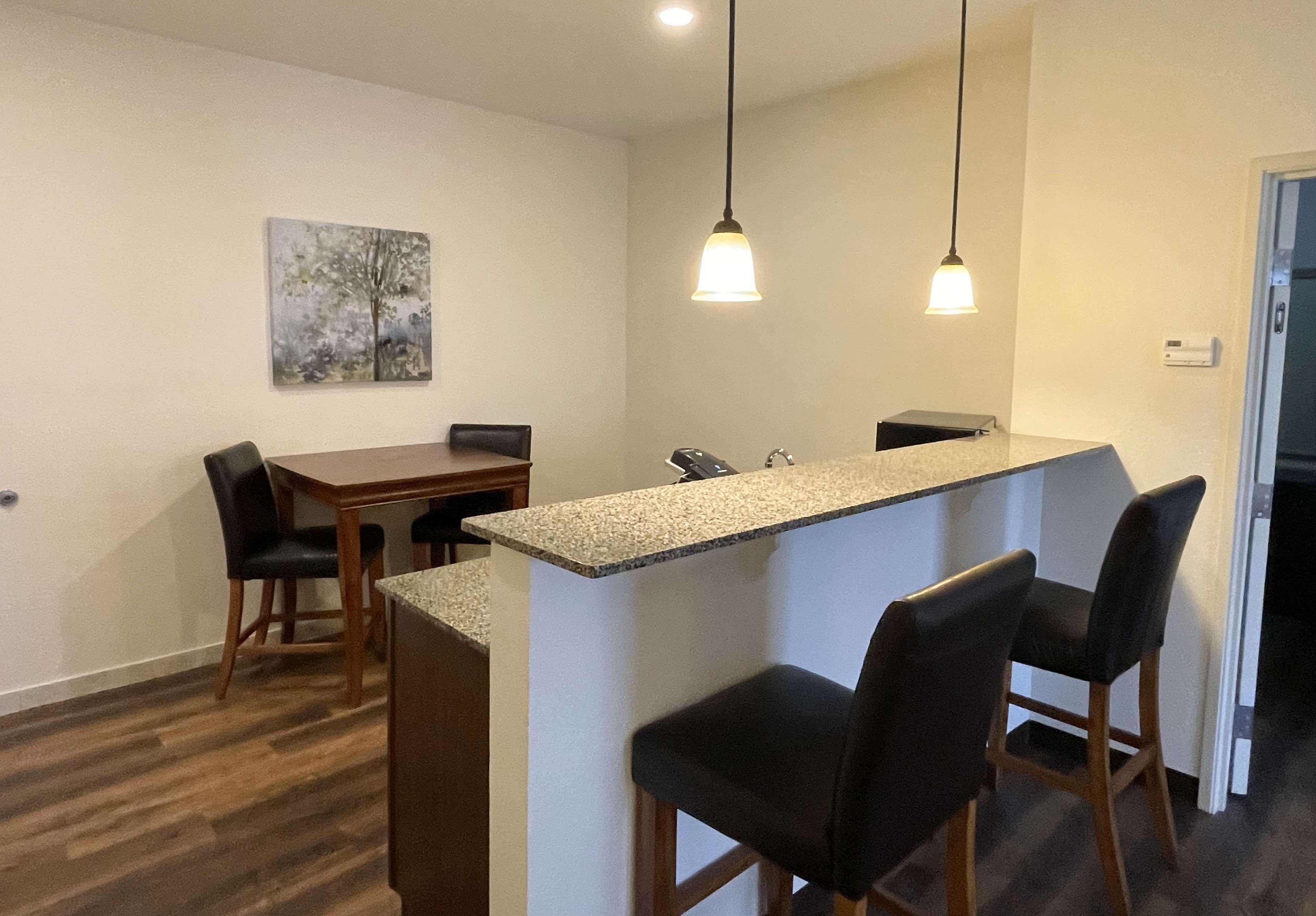 Suite Two Queen Beds