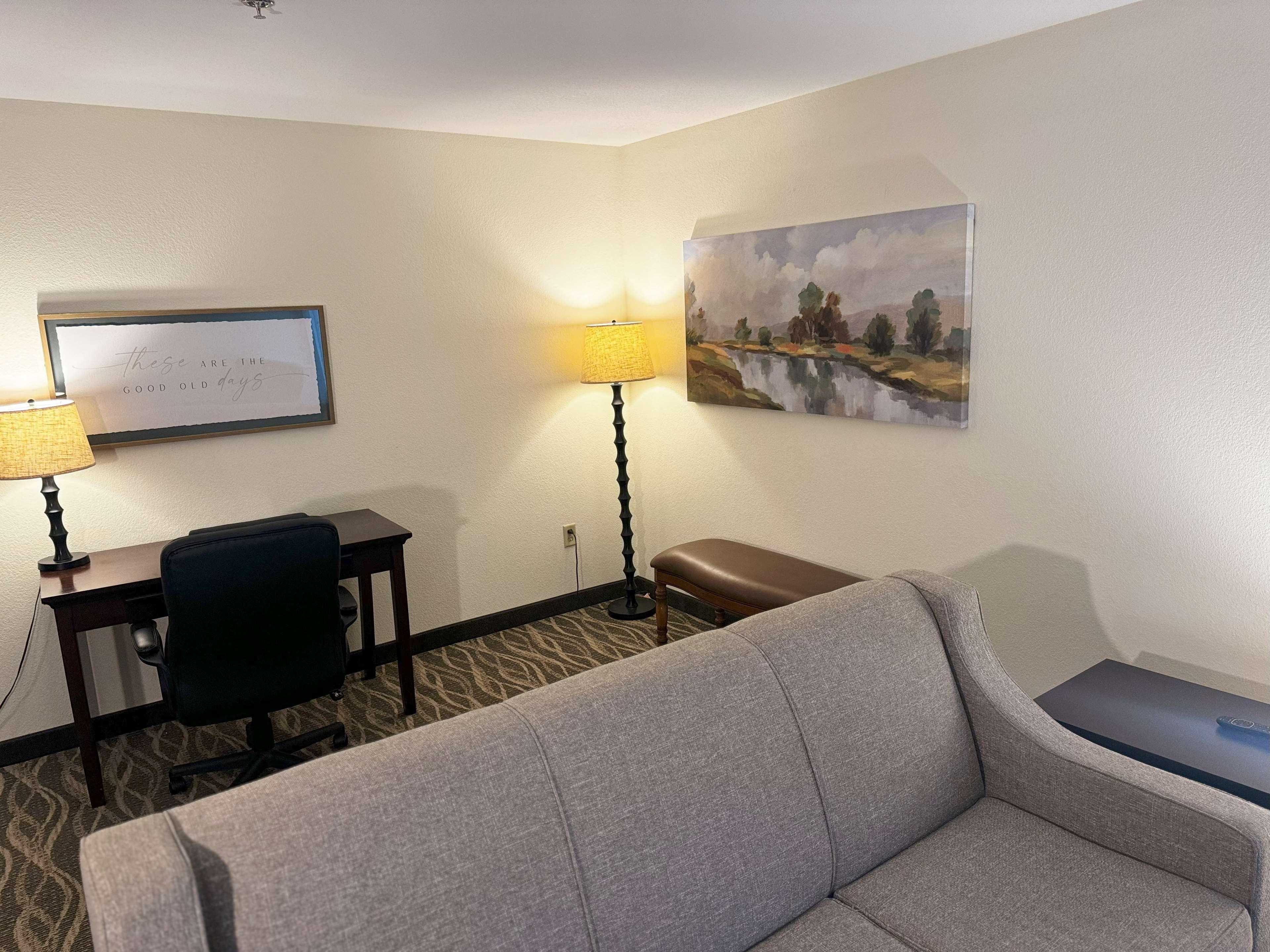 Suite Two Queen Beds