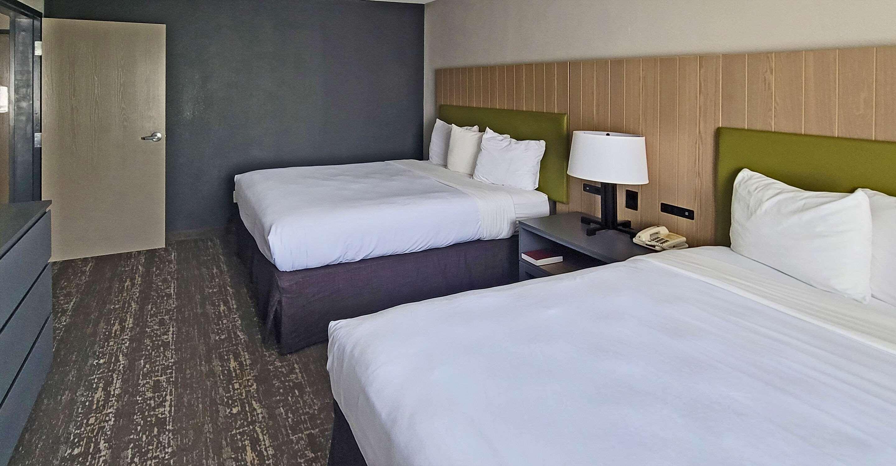 Suite Two Queen Beds