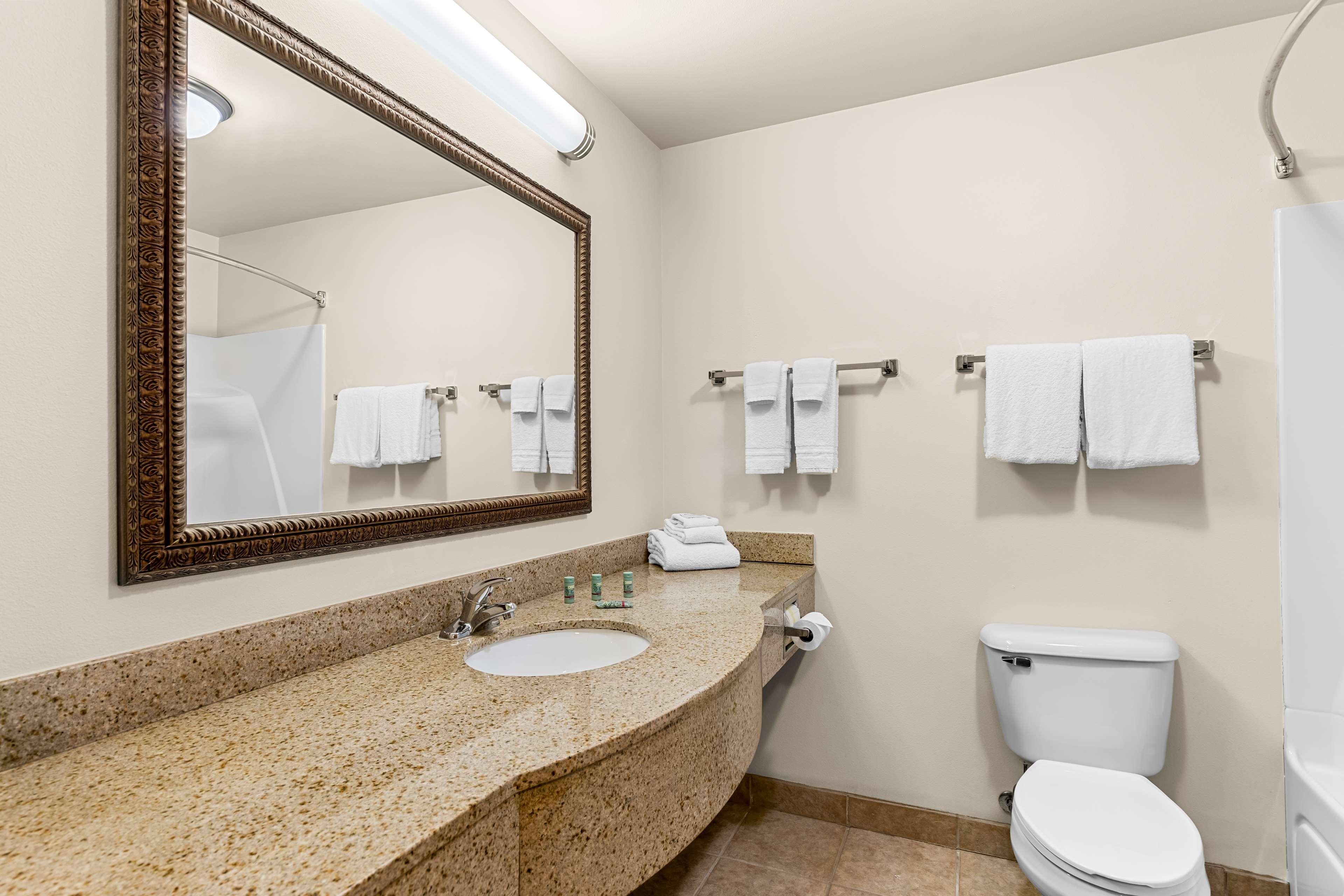 Suite Two Queen Beds Non Smoking