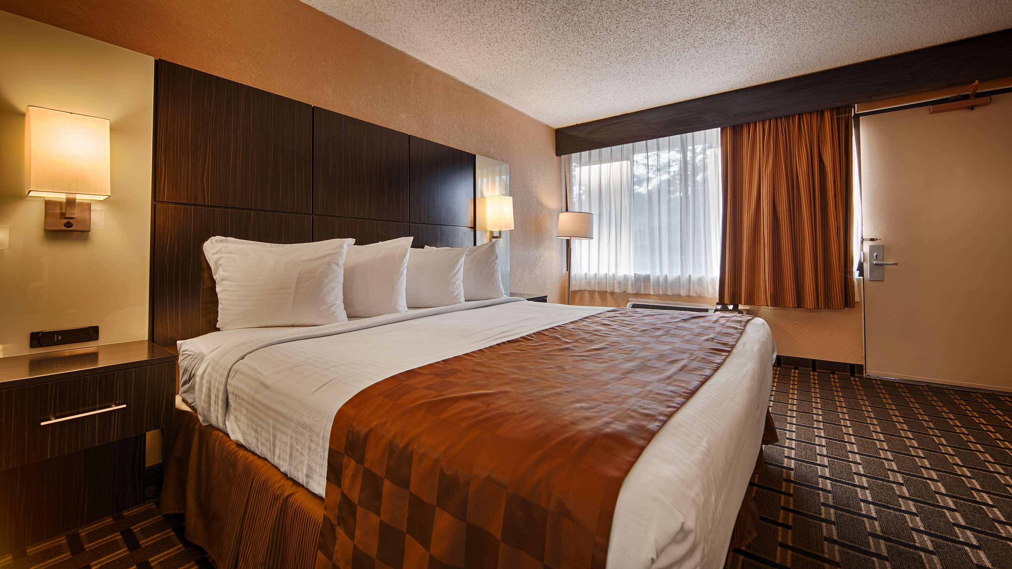 Room King Bed Non Smoking