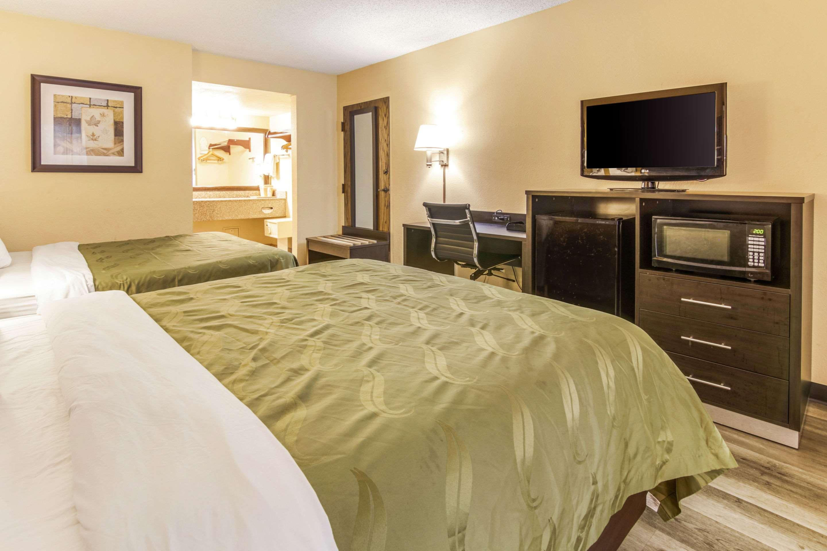 Quadruple Two Queen Beds