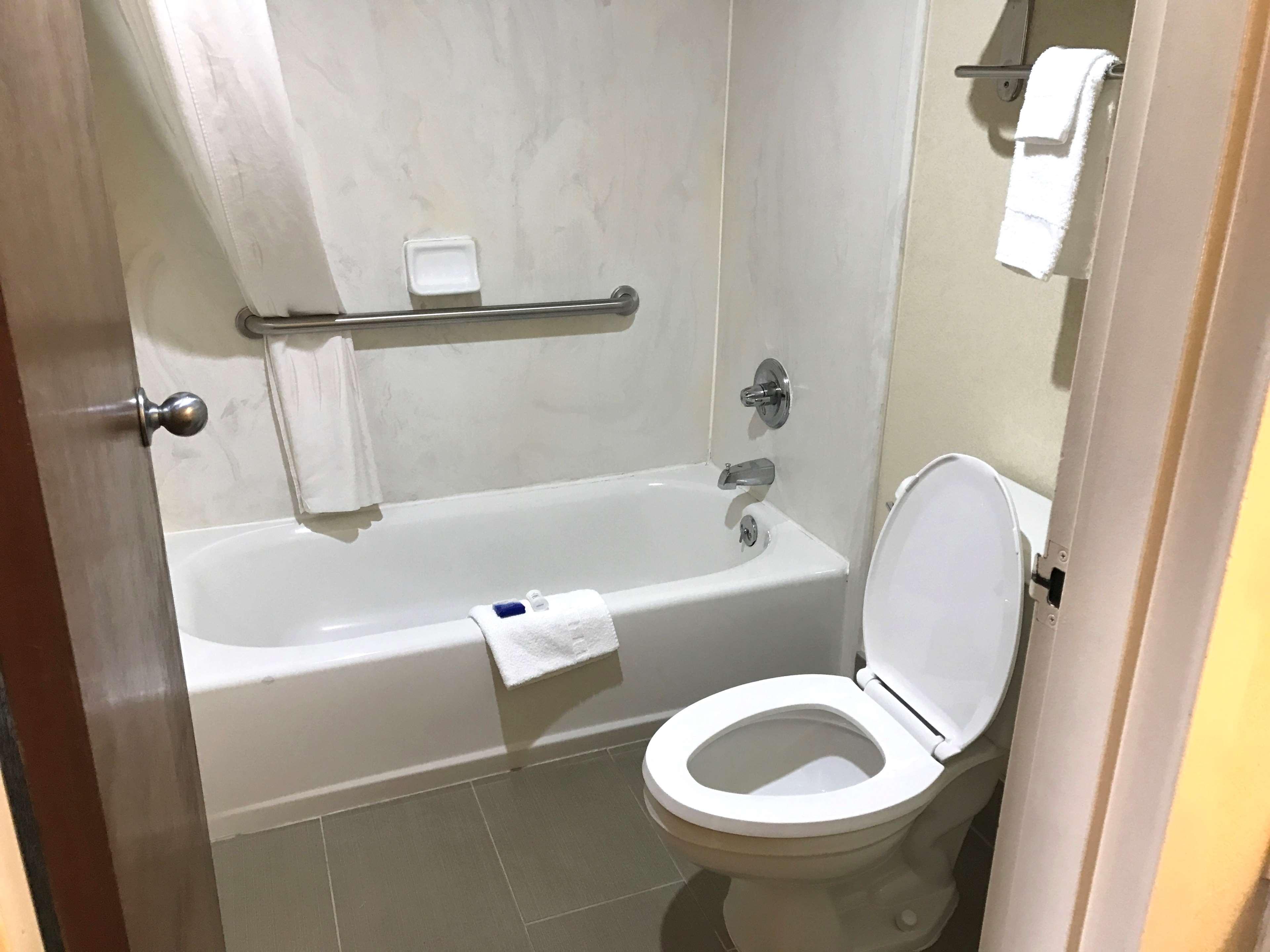 Suite Two Queen Beds Non Smoking