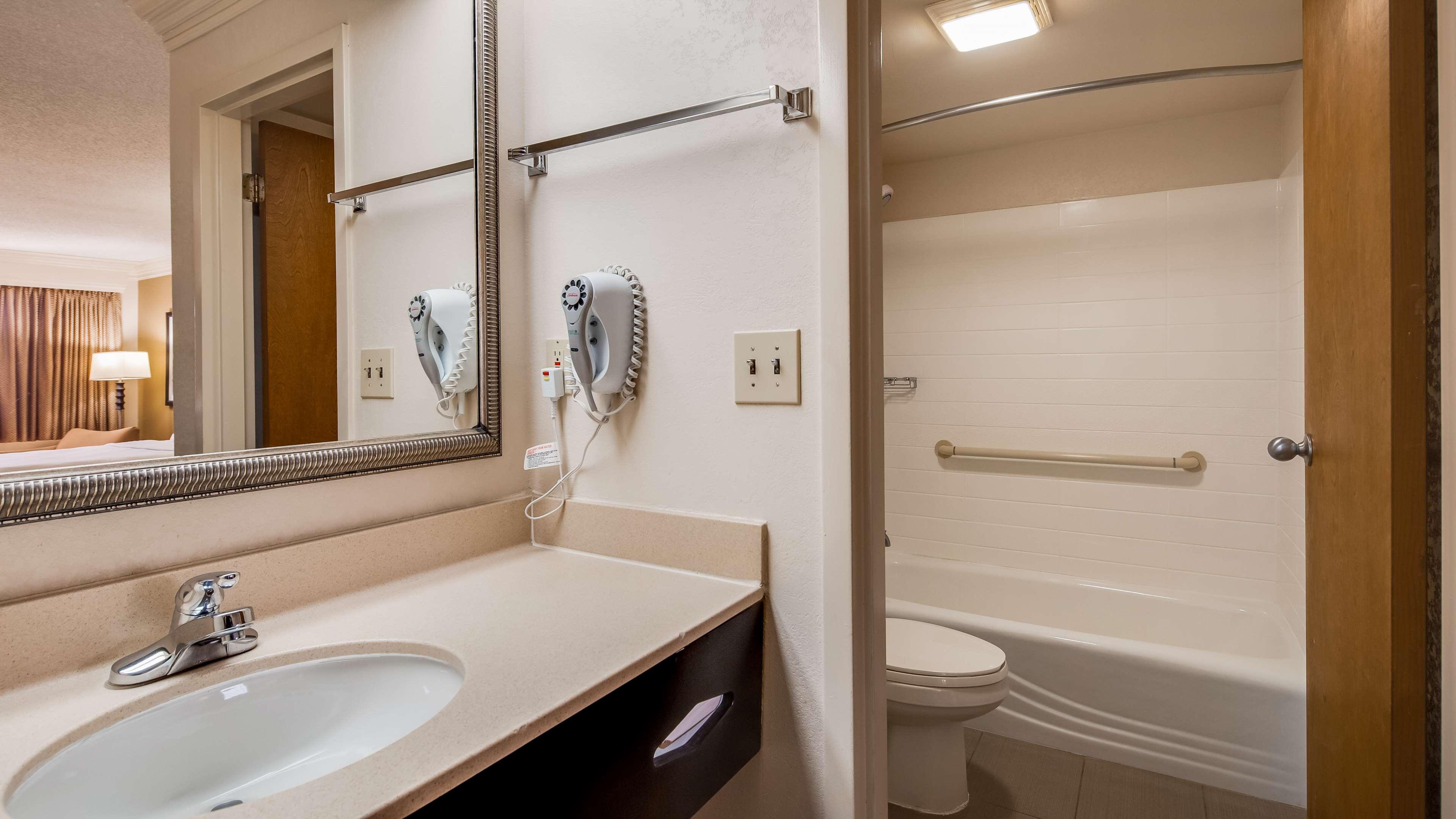 Suite Two Queen Beds Non Smoking