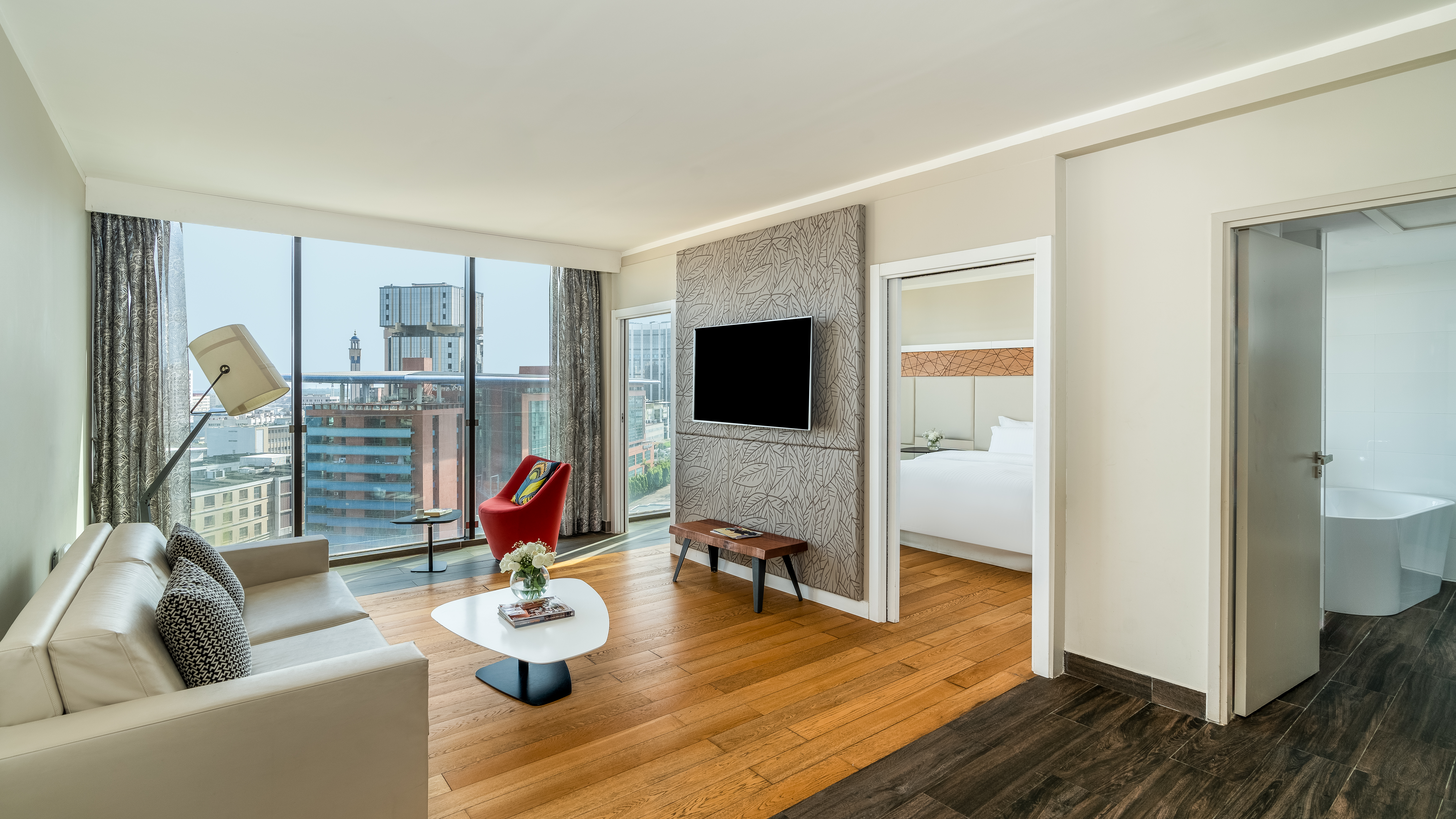 Junior Suite City View King Bed