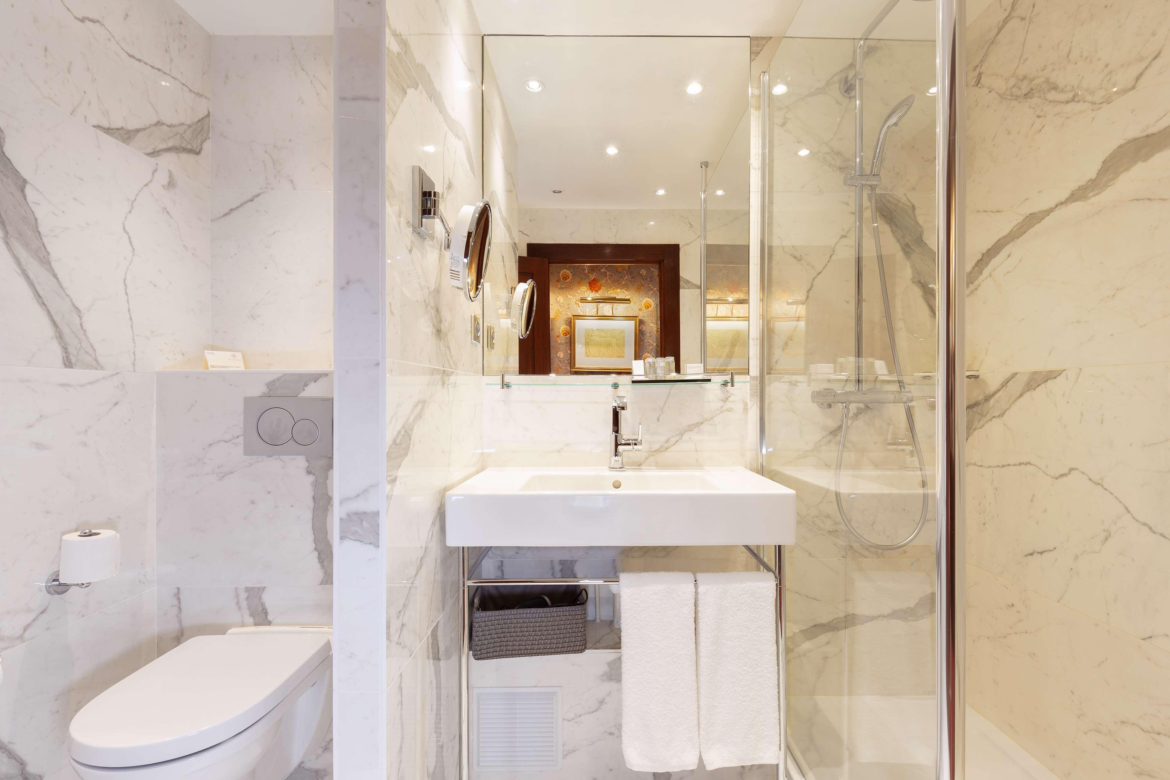 Double or Twin Deluxe