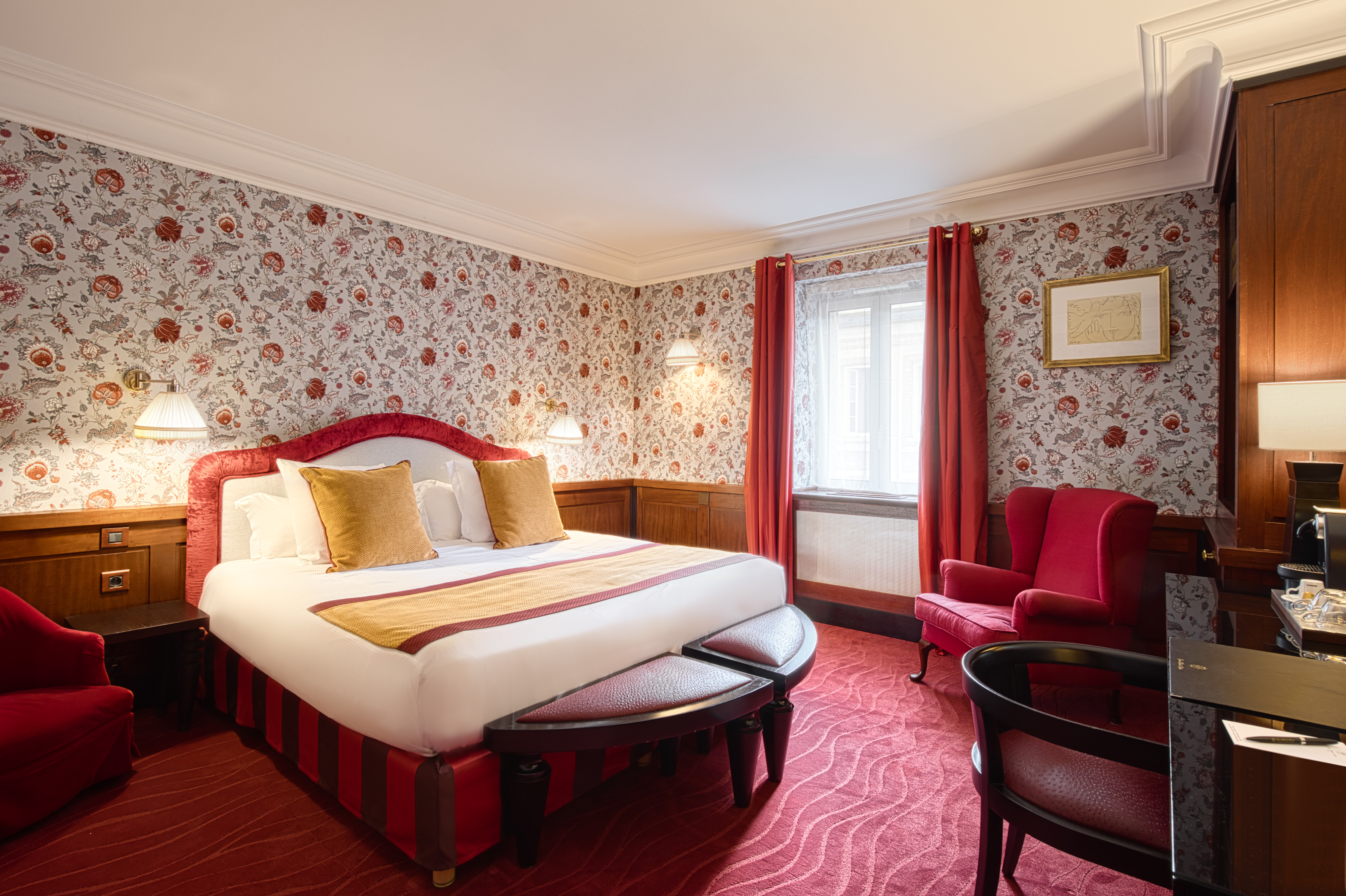 Double Deluxe King Bed