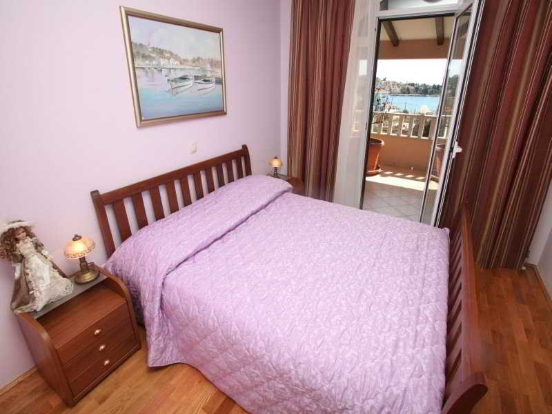 Apartment Deluxe Two Bedroom