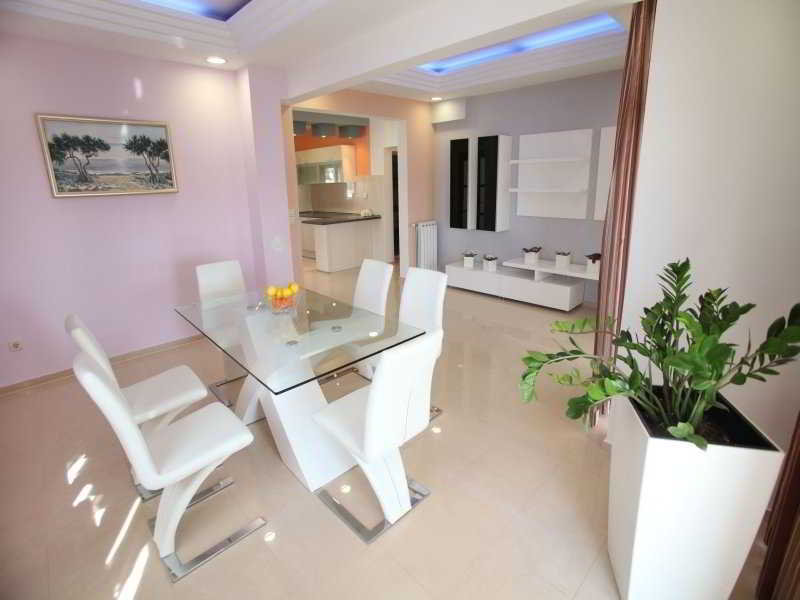 Apartment Deluxe Two Bedroom