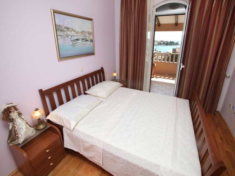 Apartment Deluxe Two Bedroom