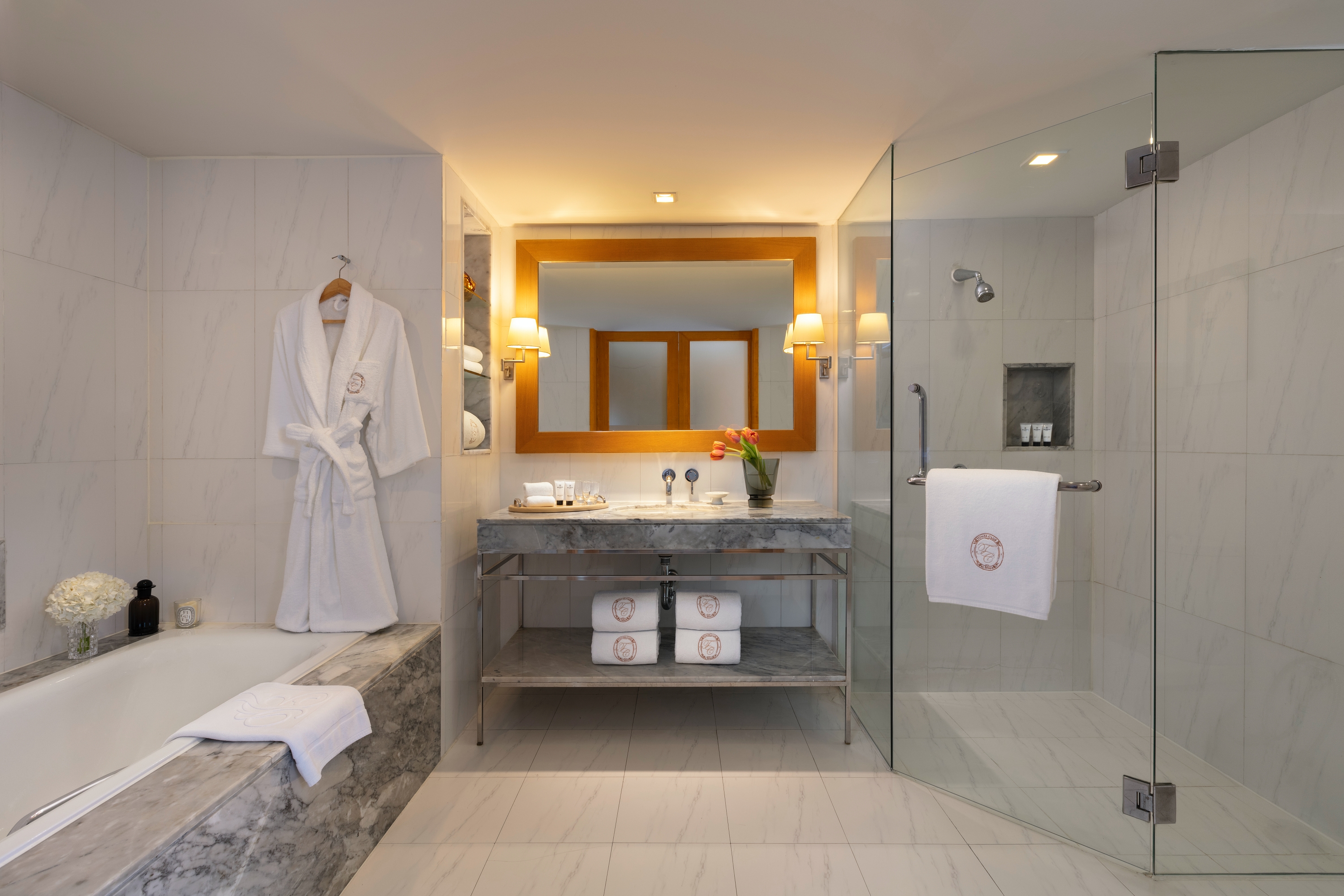 Suite Superior with Balcony