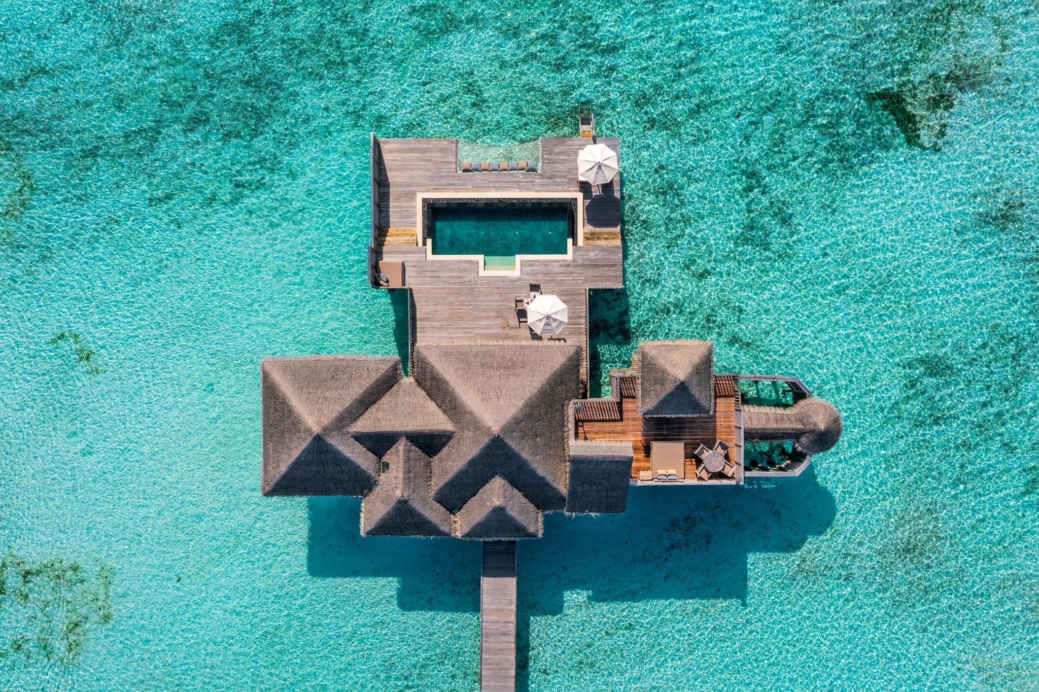 Suite Pool View King Bed