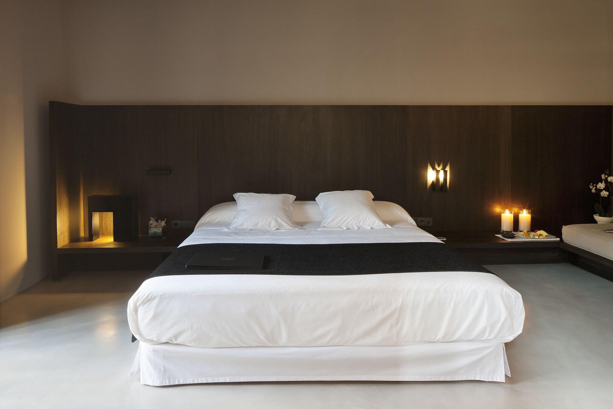 Double Deluxe King Bed